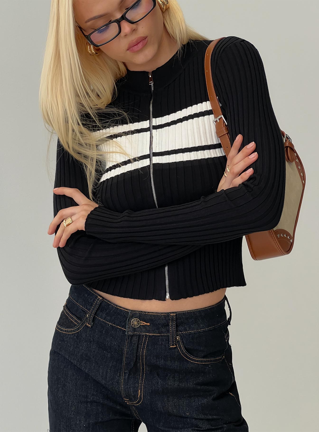 Decisive Zip Through Knit Sweater Black / White