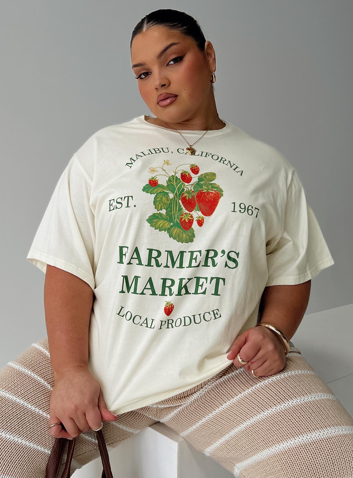 Local Produce Tee Cream Curve