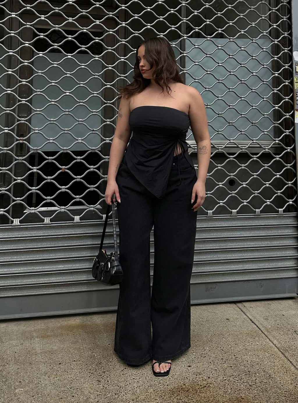 Naylor Mid Rise Wide Leg Jeans Washed Black Denim Petite