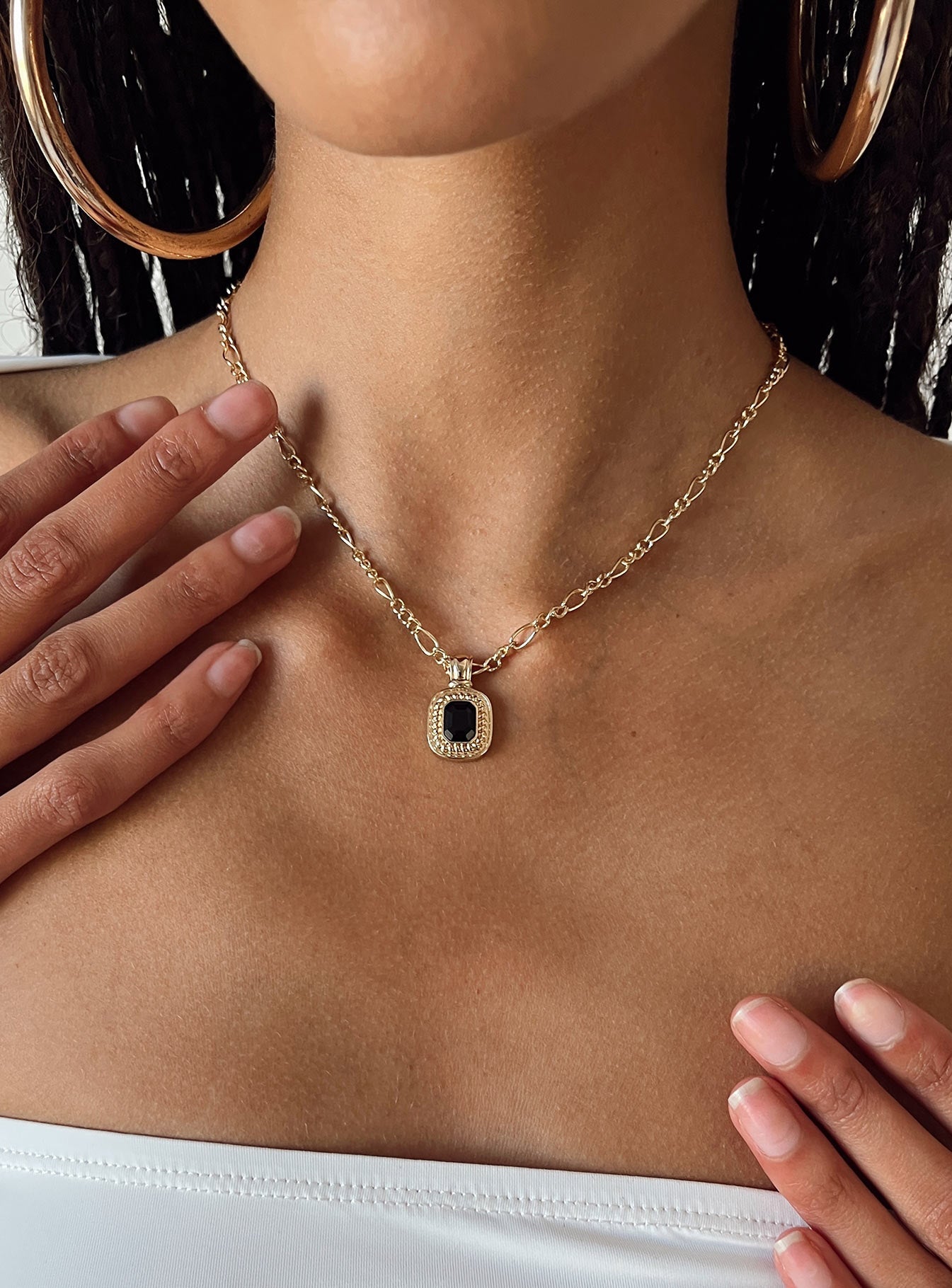 Setton Pendant Necklace Gold / Black