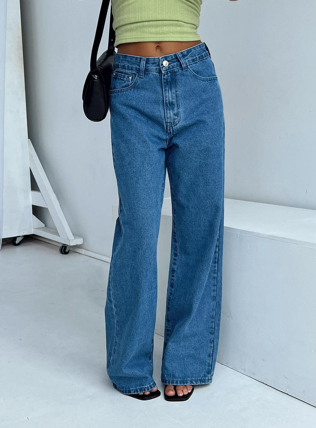 Eugarie Wide Leg Jeans Mid Wash Denim