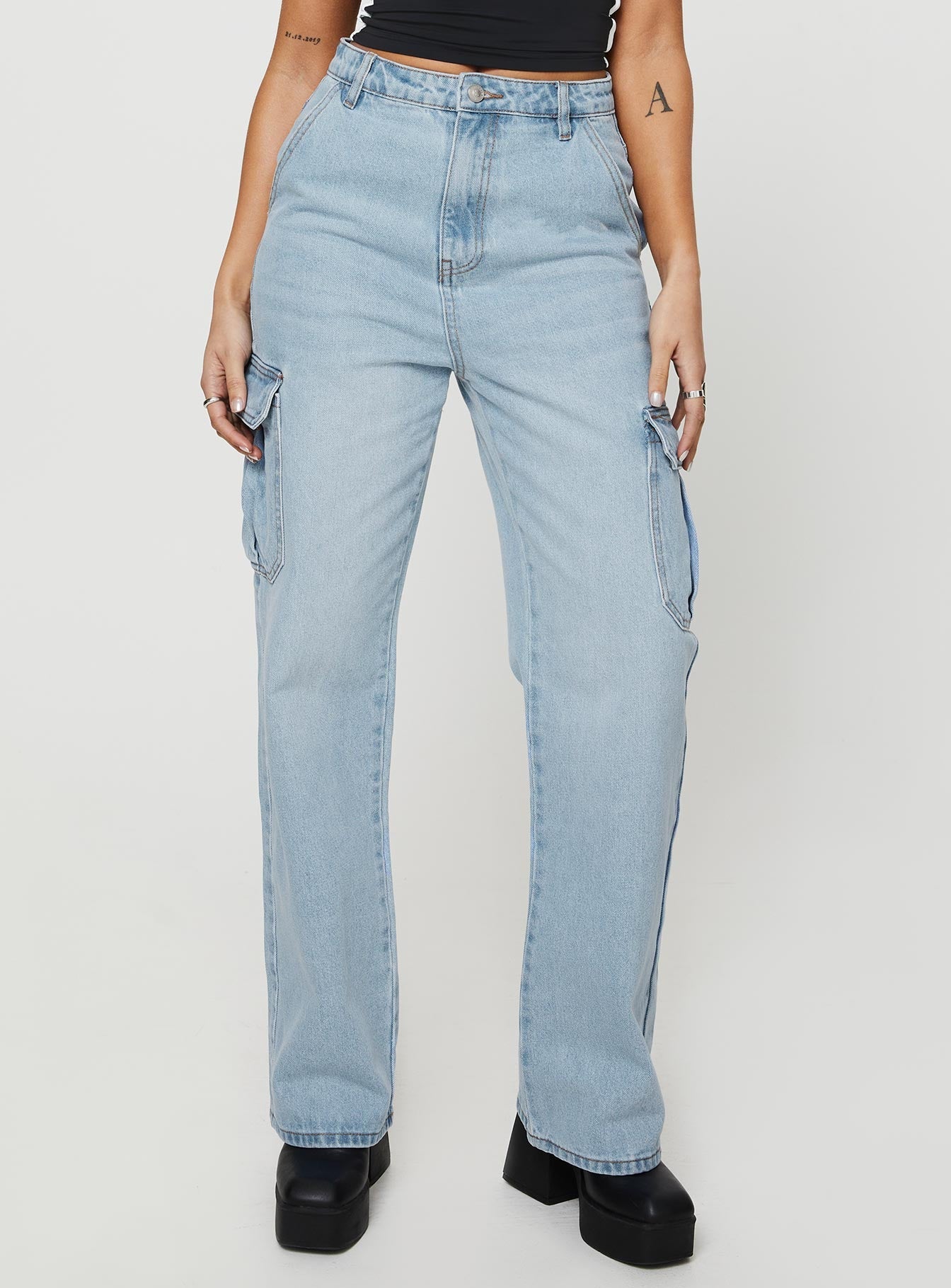 Belgrove Cargo Jeans Mid Wash Denim