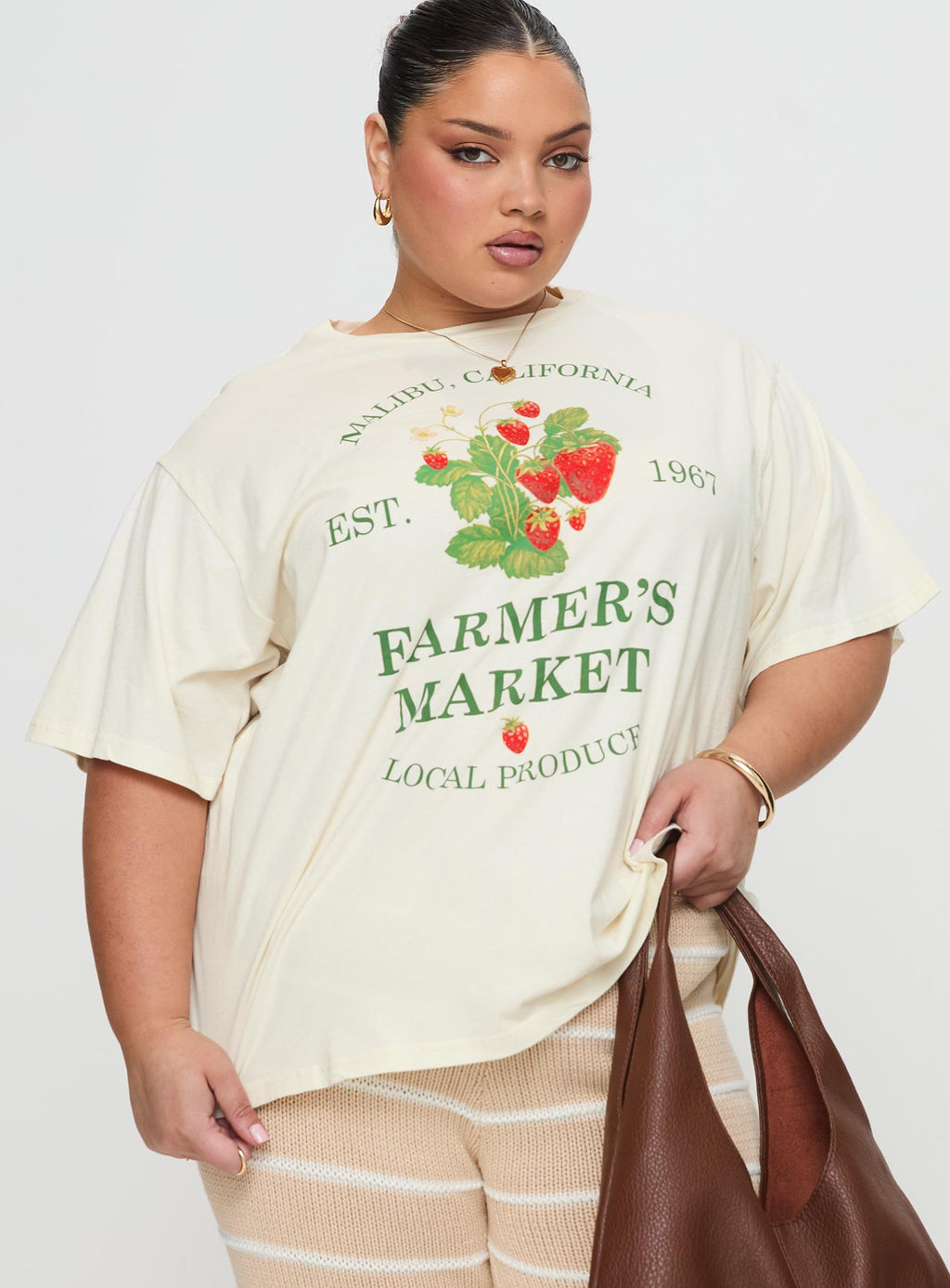 Local Produce Tee Cream Curve