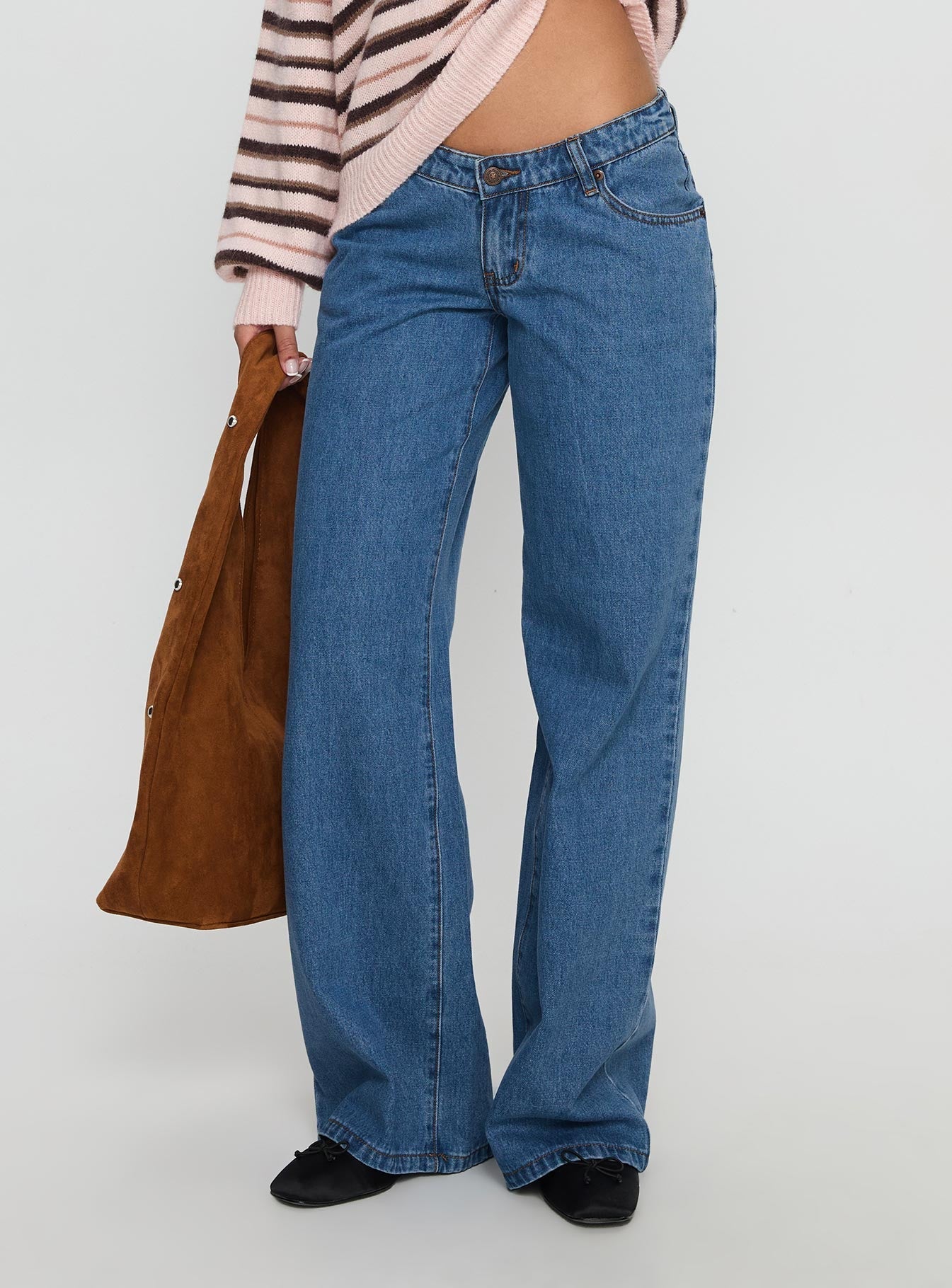 Highlands Low Rise Wide Leg Jeans Mid Blue Wash
