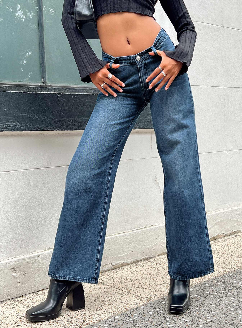 Karol V-waist Wide Leg Jeans Dark Wash Denim