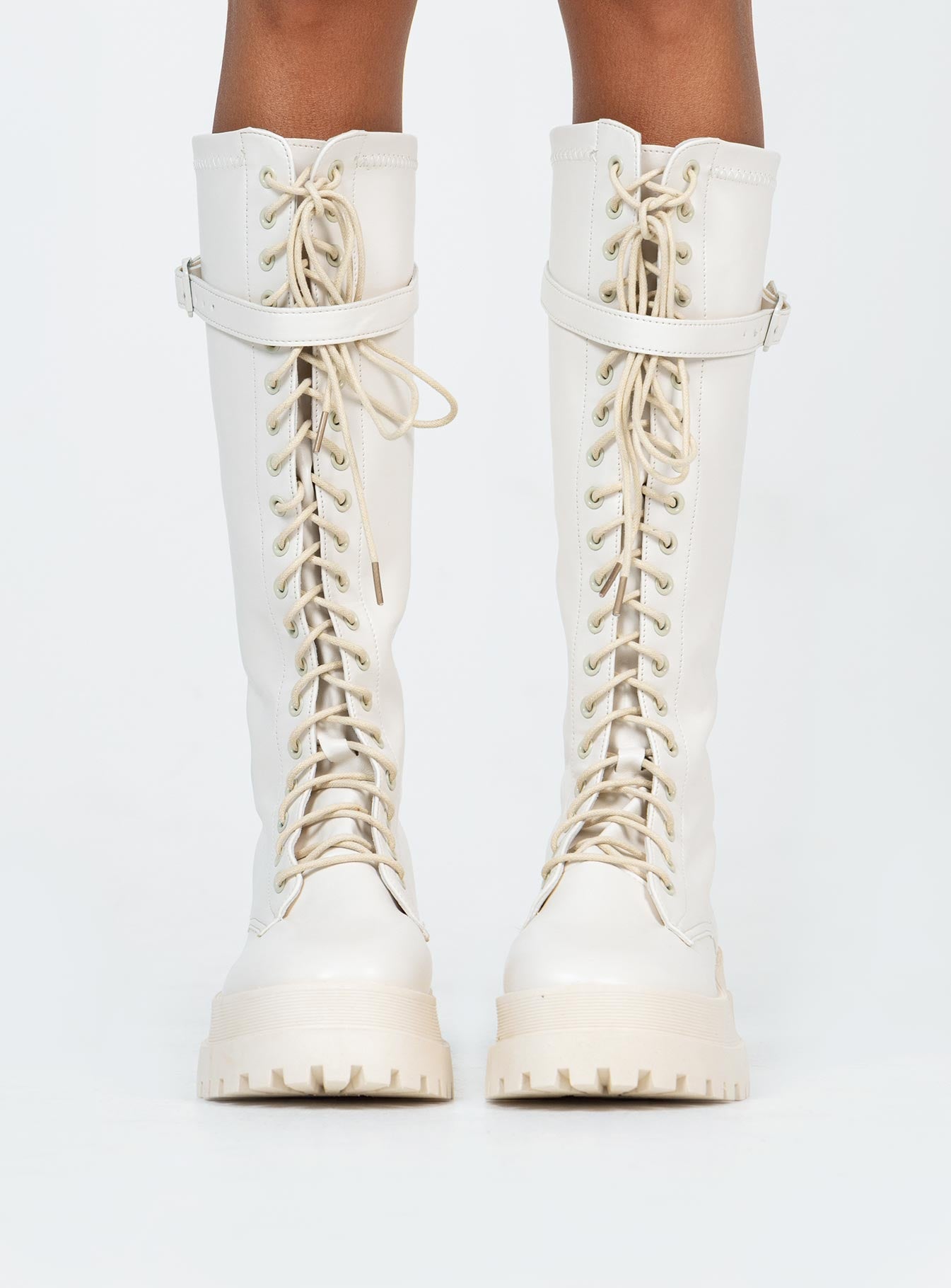 Fulton Lace Up Boots Cream