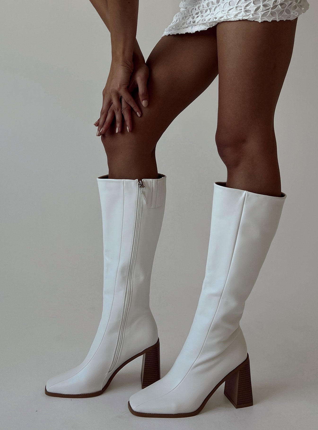 Jessa Boots Matte White PU