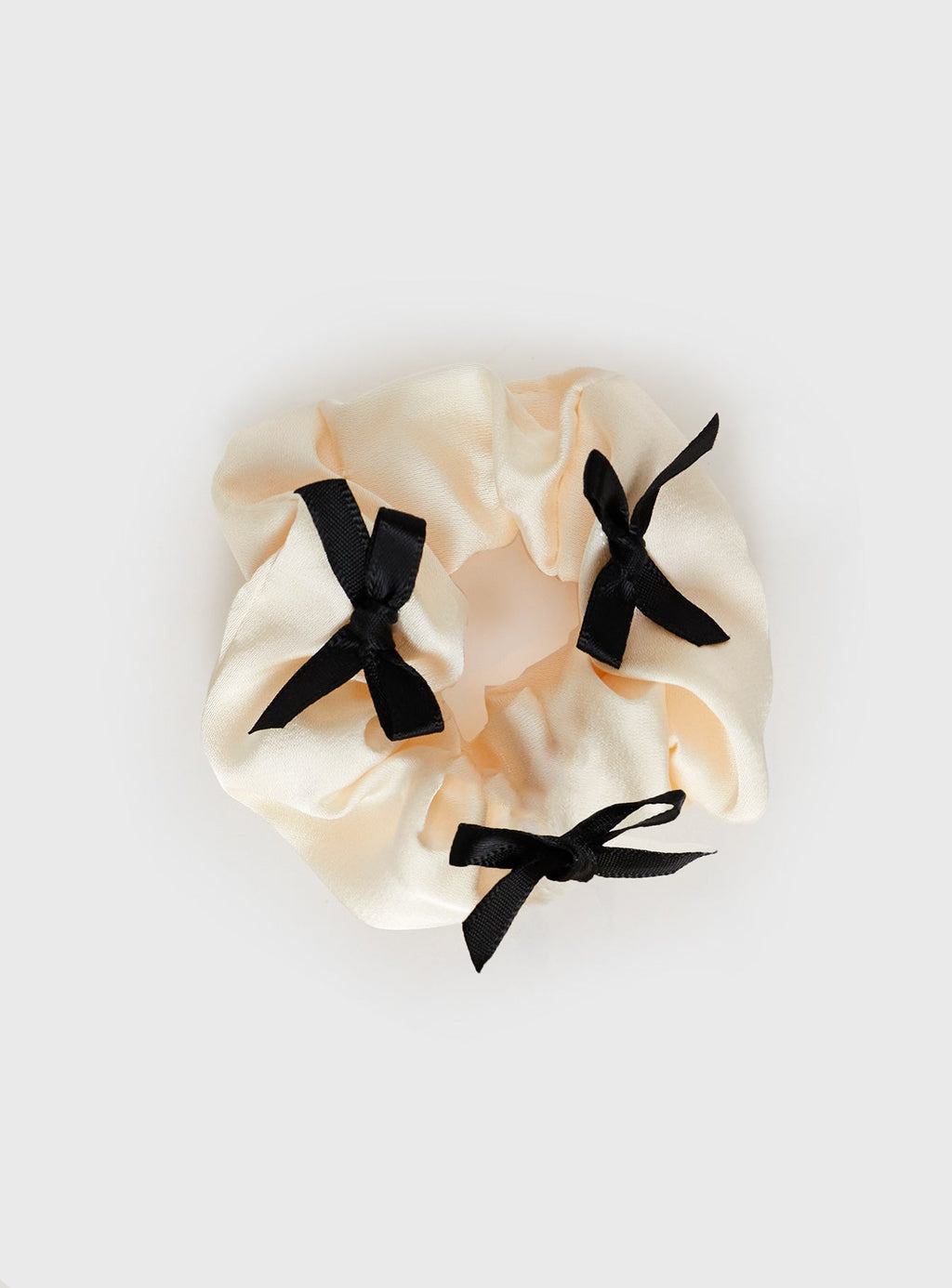 Mekhi Bow Scrunchie Cream