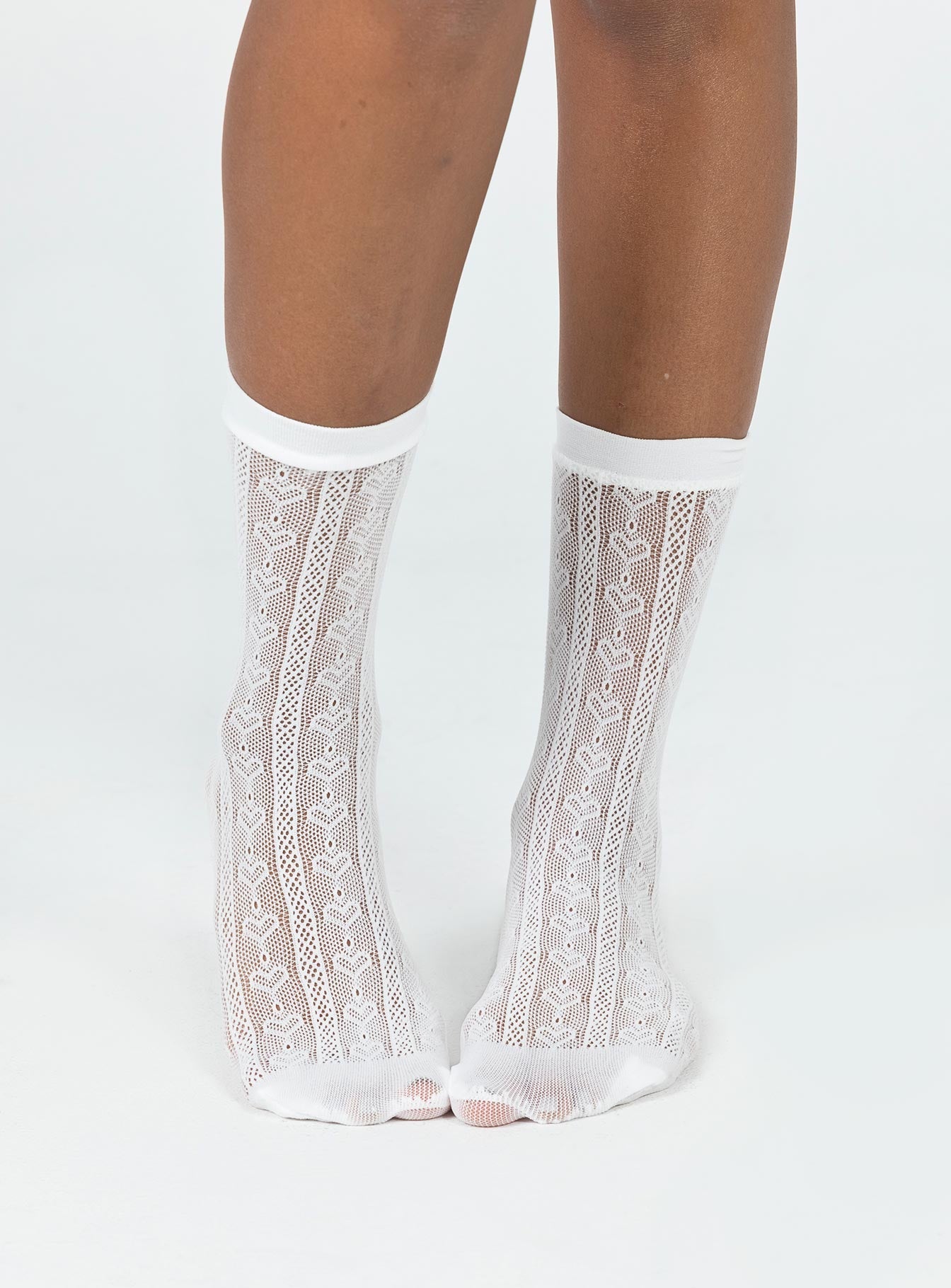 Yelena Heart Socks White