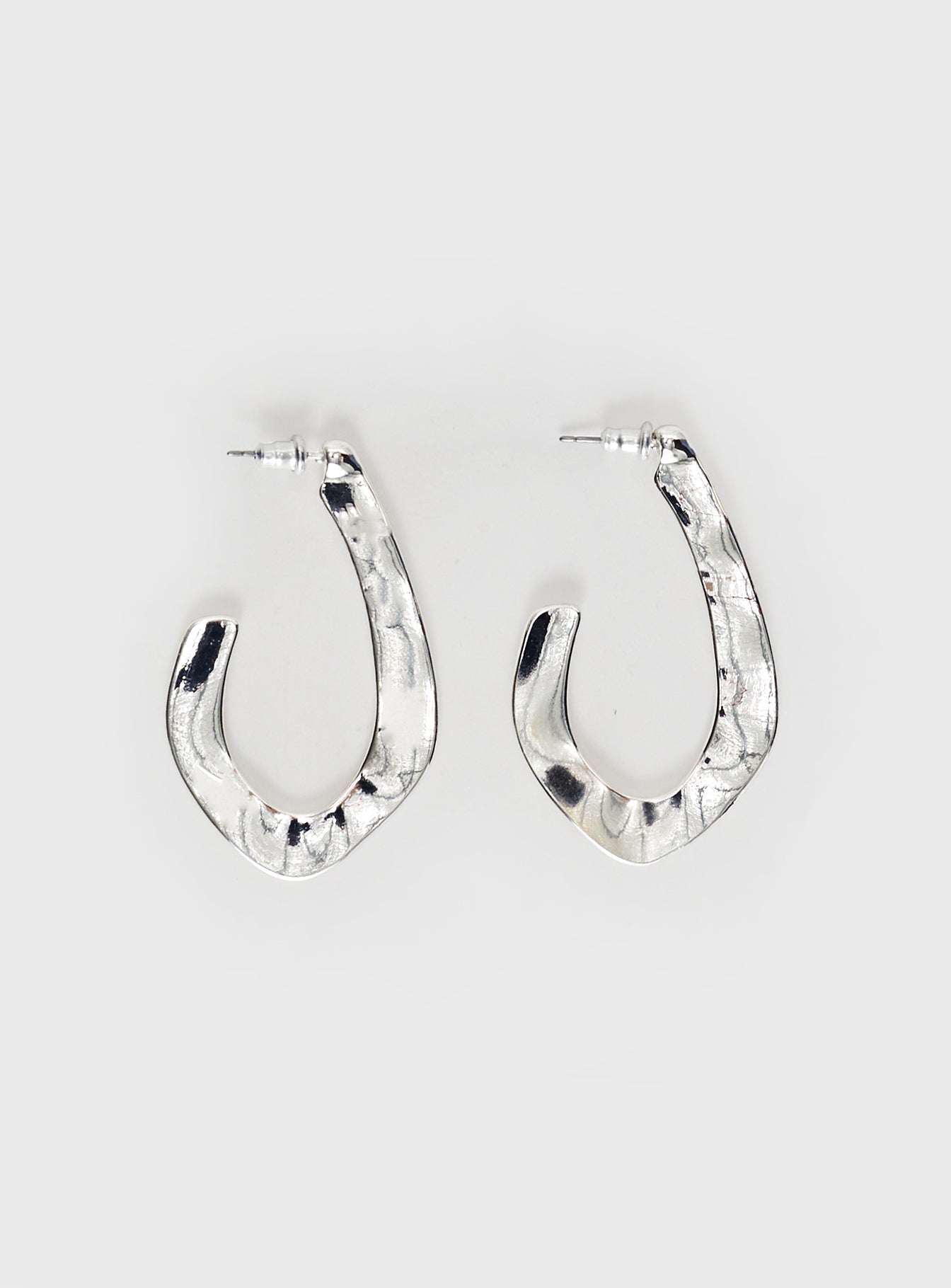Catch On Earrings Silver
