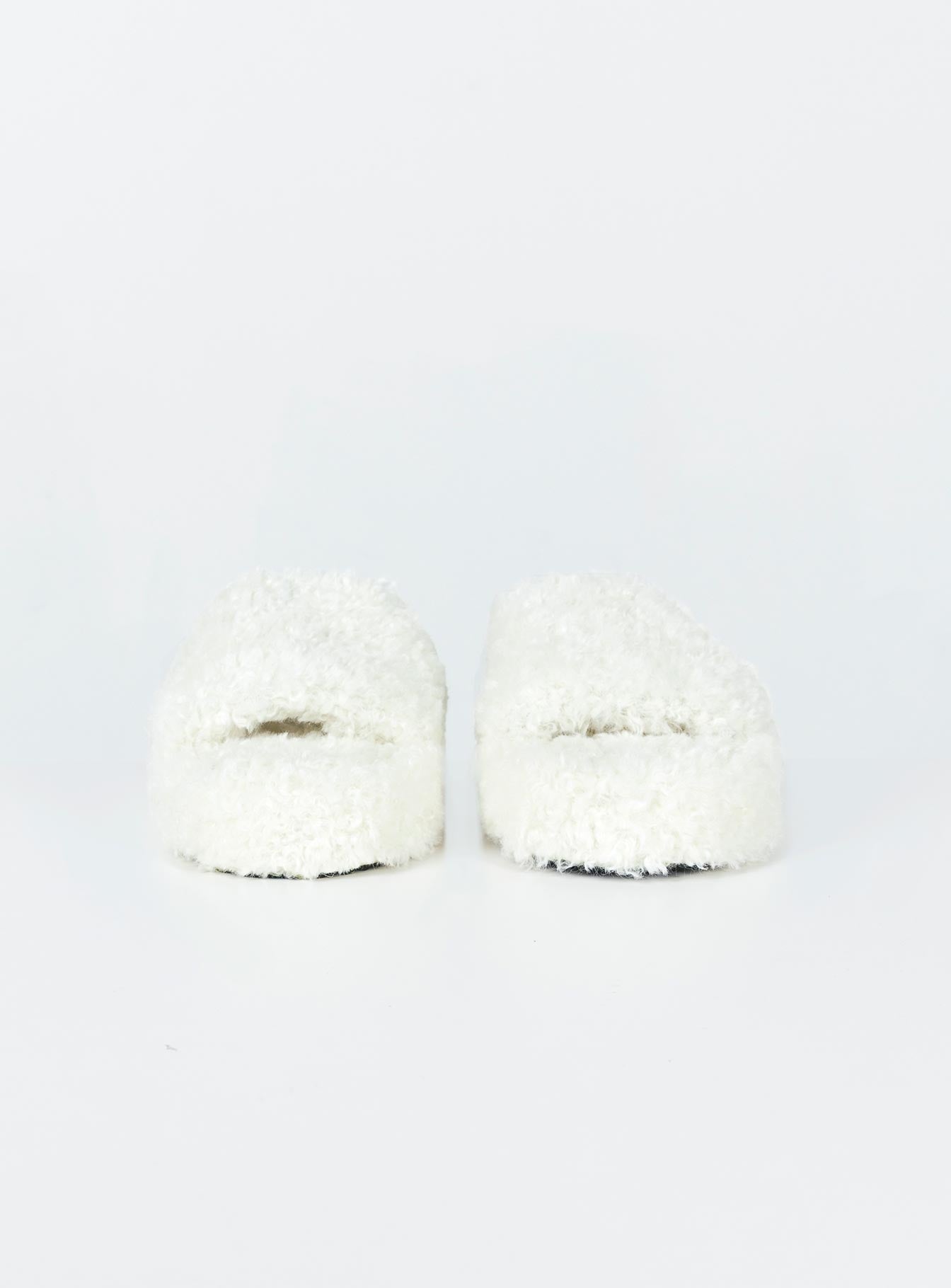 Payne Slippers White