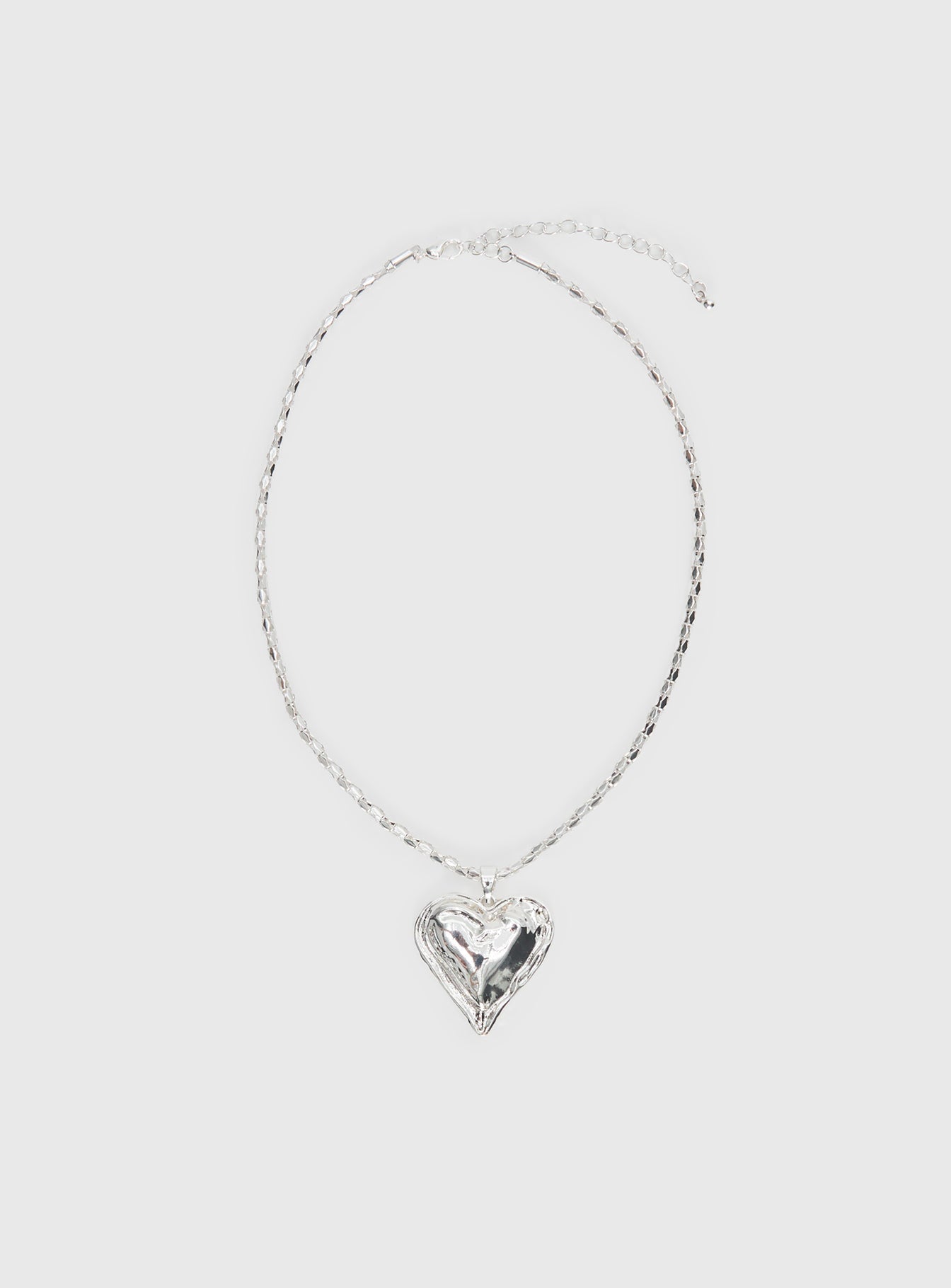Fascinated Heart Pendant Necklace Silver