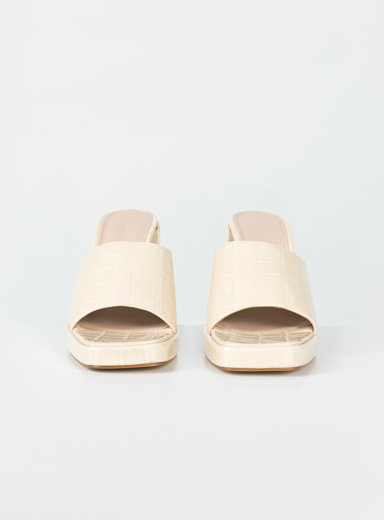 Marlon Heels Cream