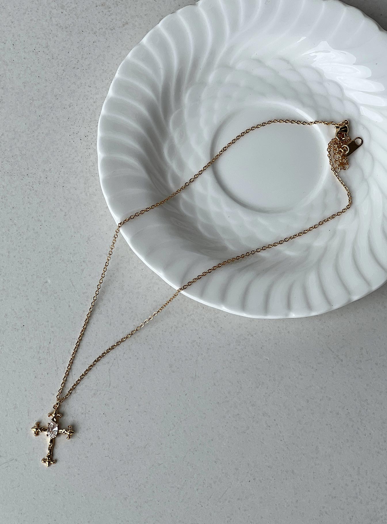 Brassie Necklace Gold
