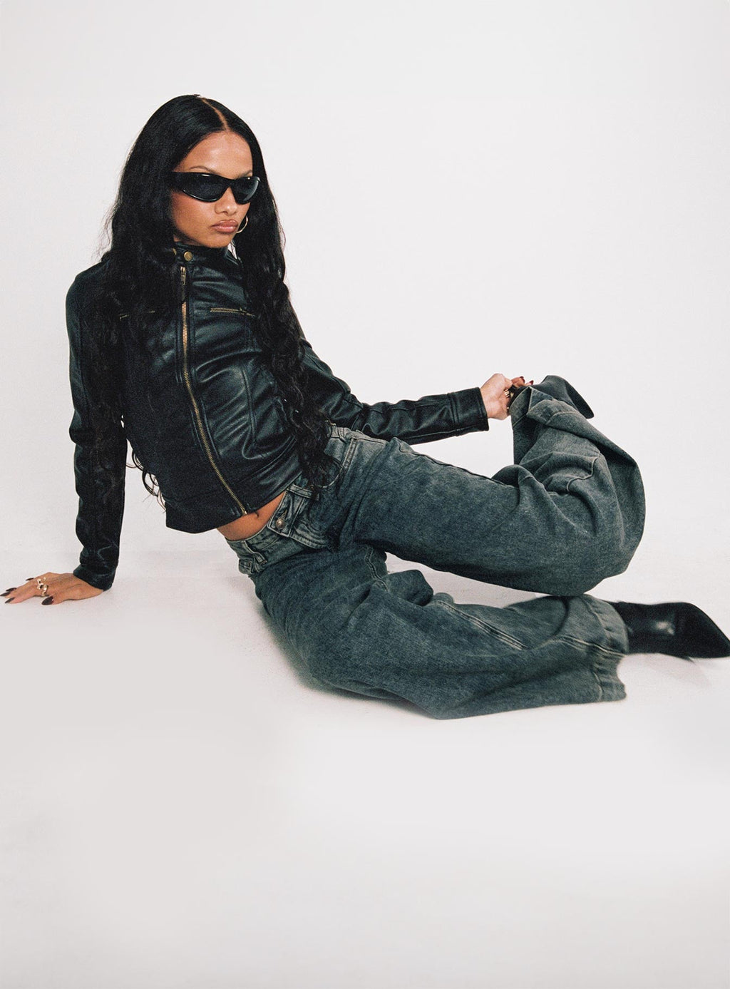 Ziggie Low Rise Baggy Jeans Antique Wash