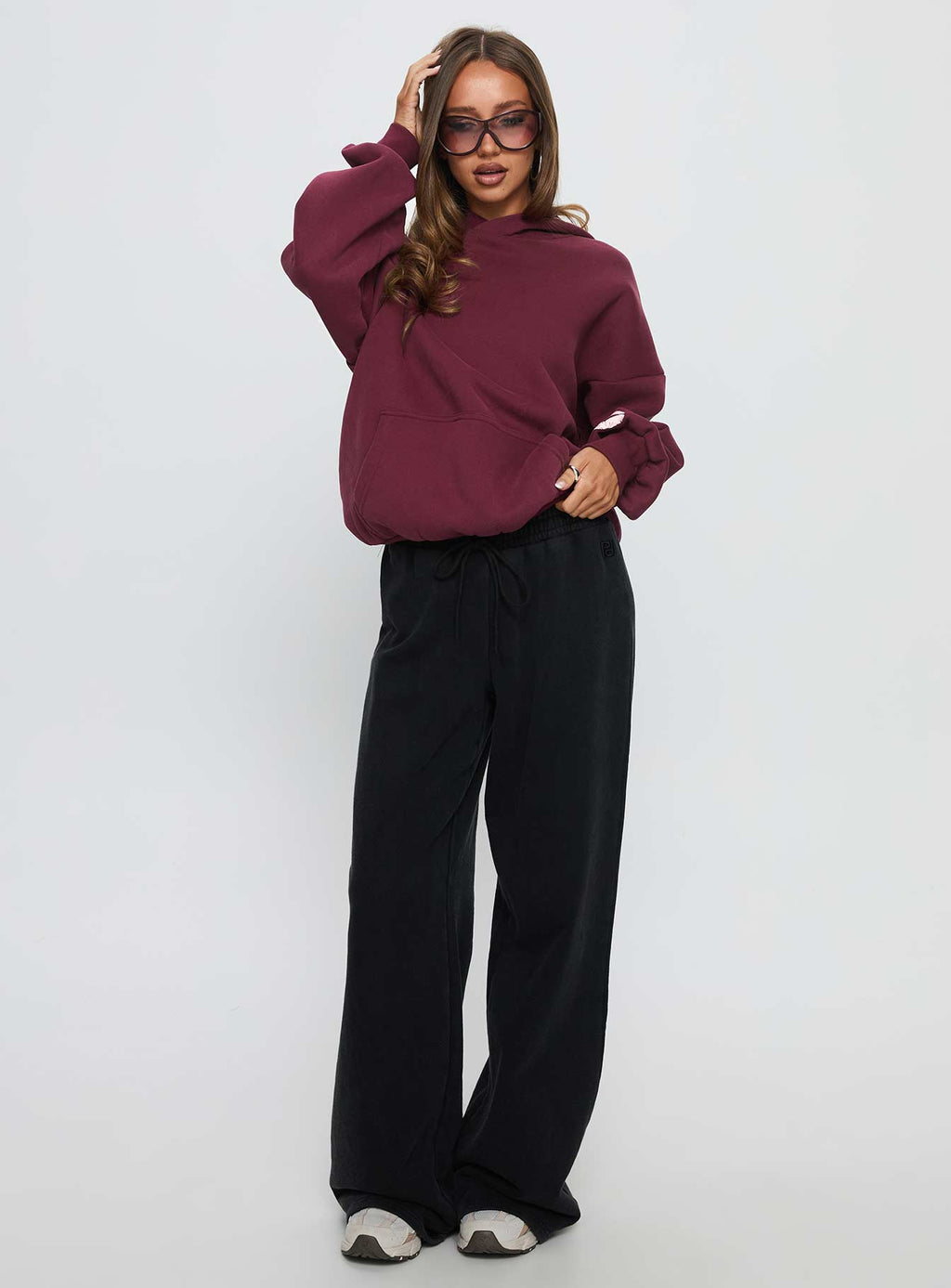 Kisses Graphic Hoodie Wine