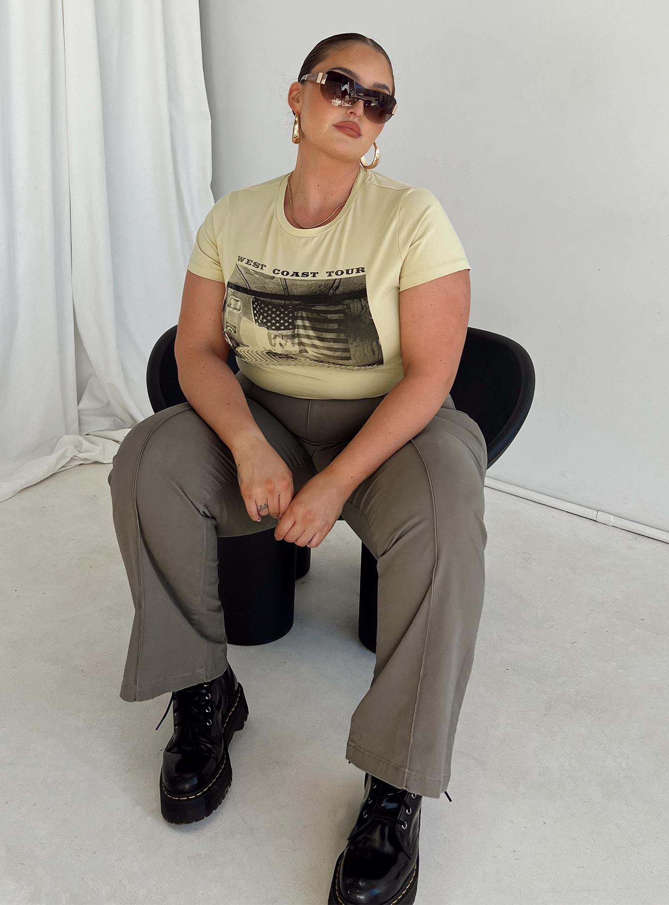 Bass Drop Mid Rise Bootleg Pant Curve Khaki