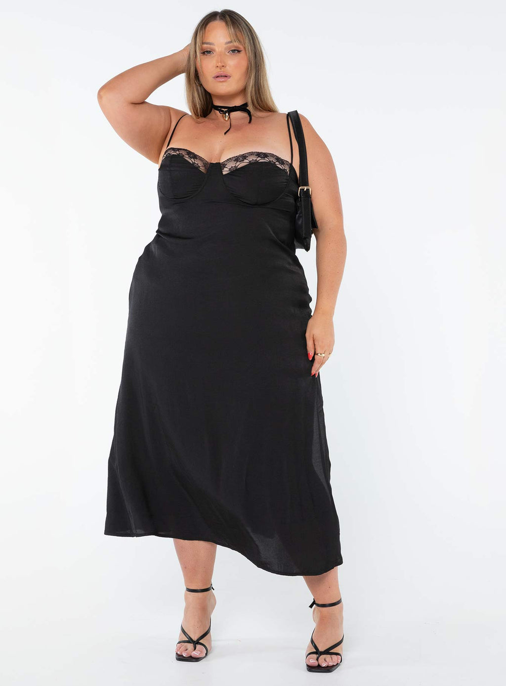 Hazel Midi Dress Black Curve