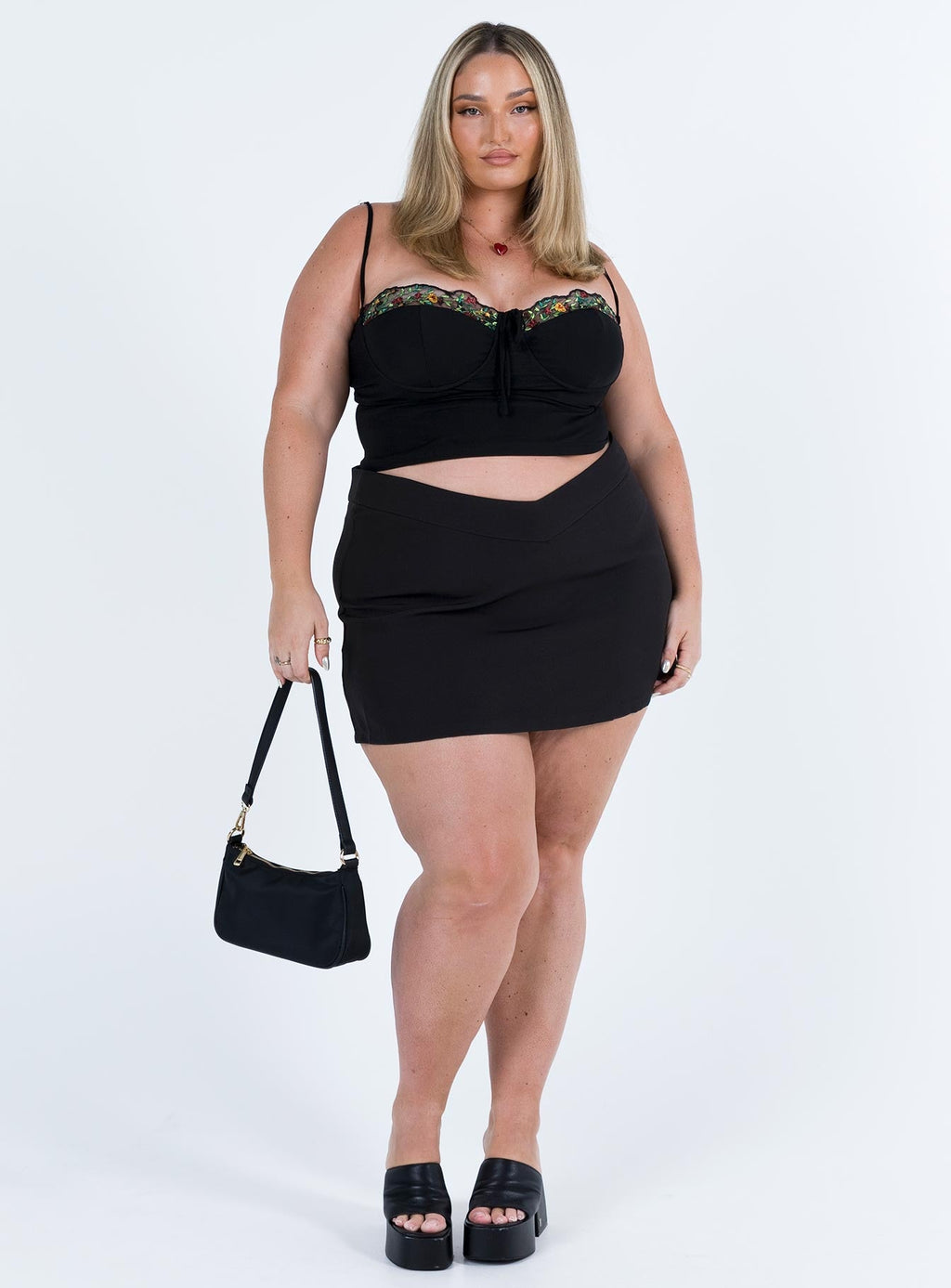 Easton V Front Mini Skirt Black Curve