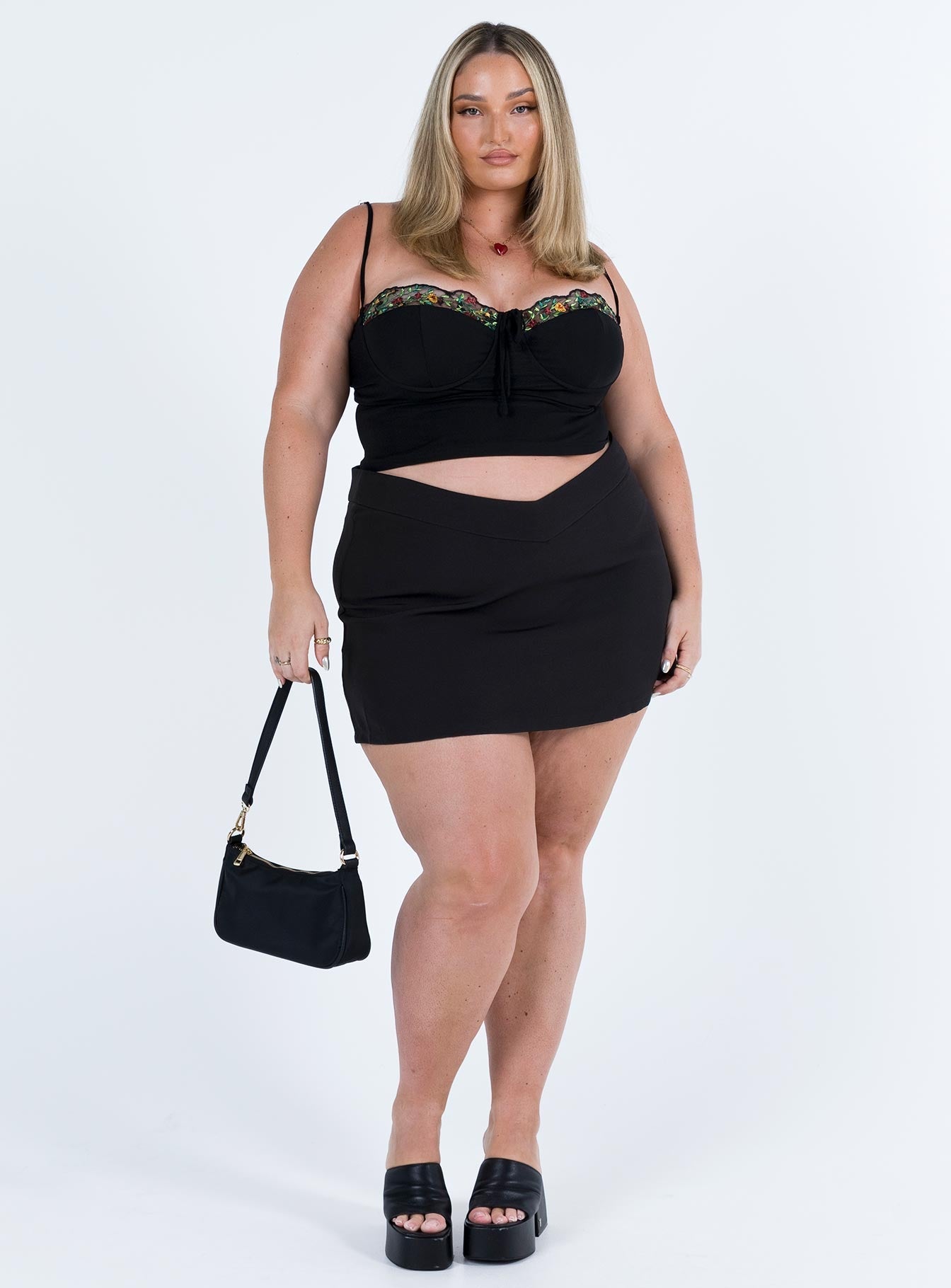 Easton V Front Mini Skirt Black Curve