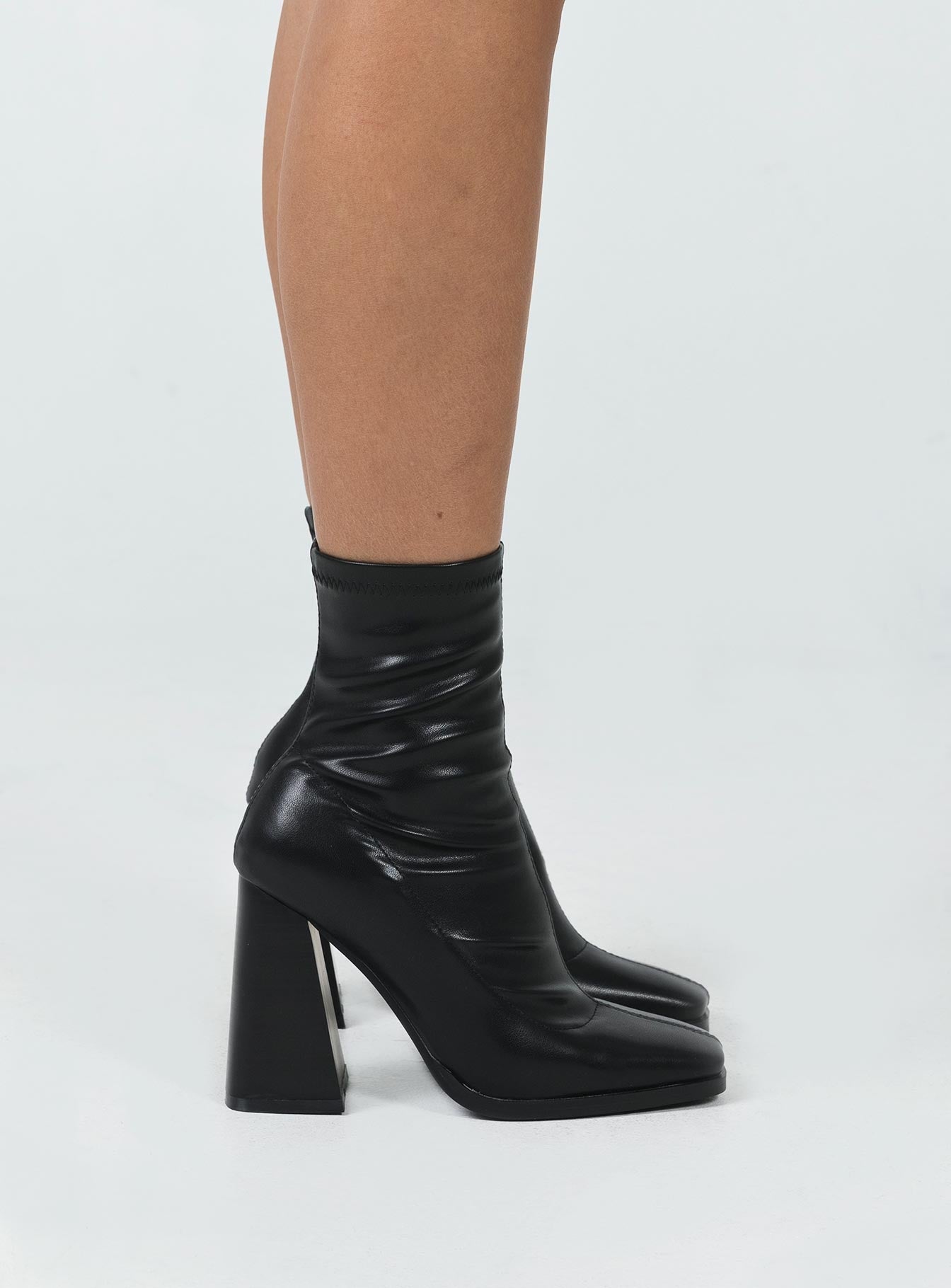 Izuka Ankle Boots Black
