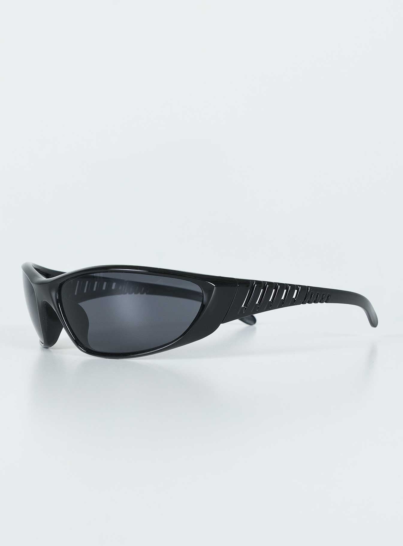 Rave On Sunglasses Black
