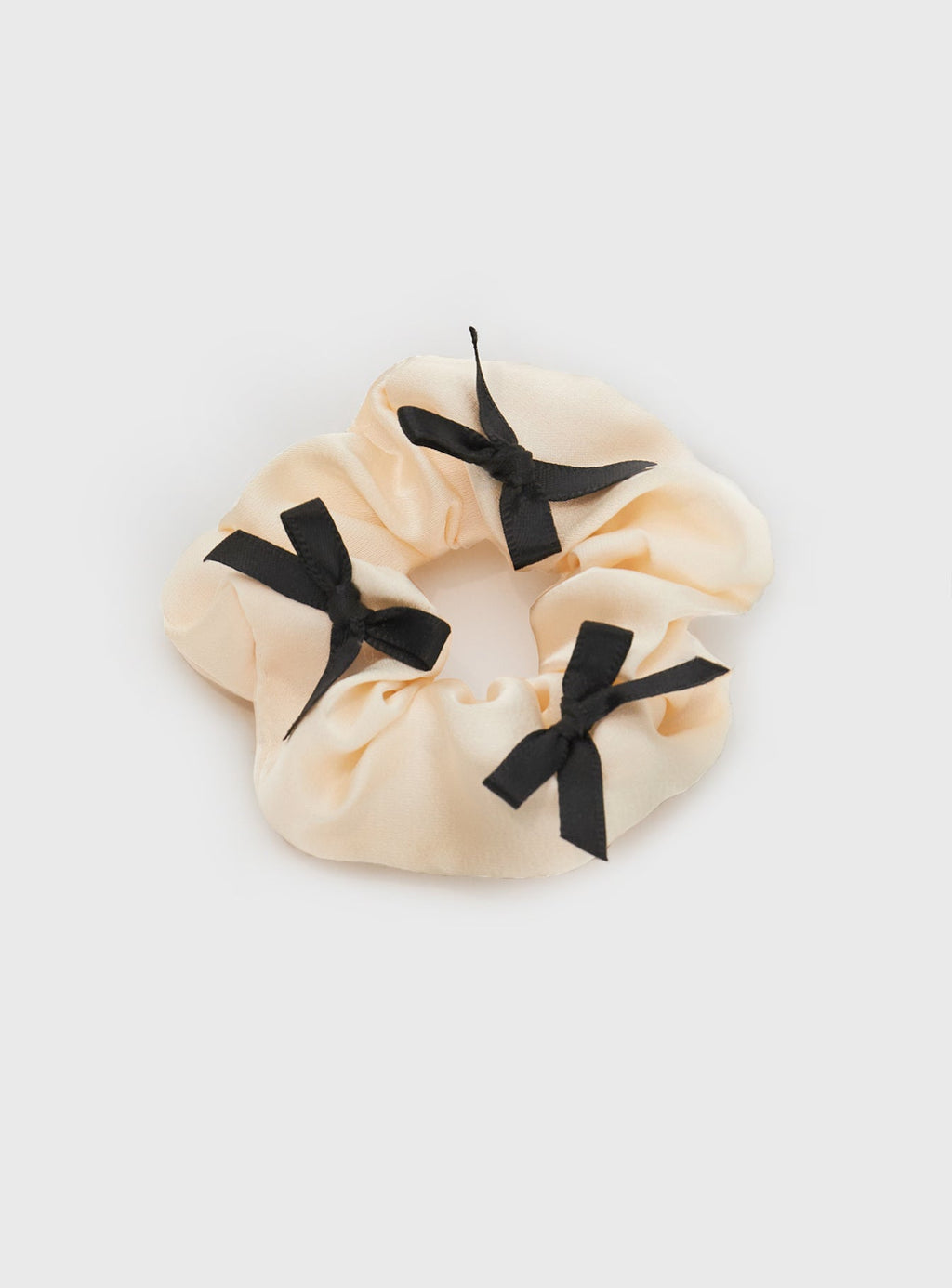 Mekhi Bow Scrunchie Cream