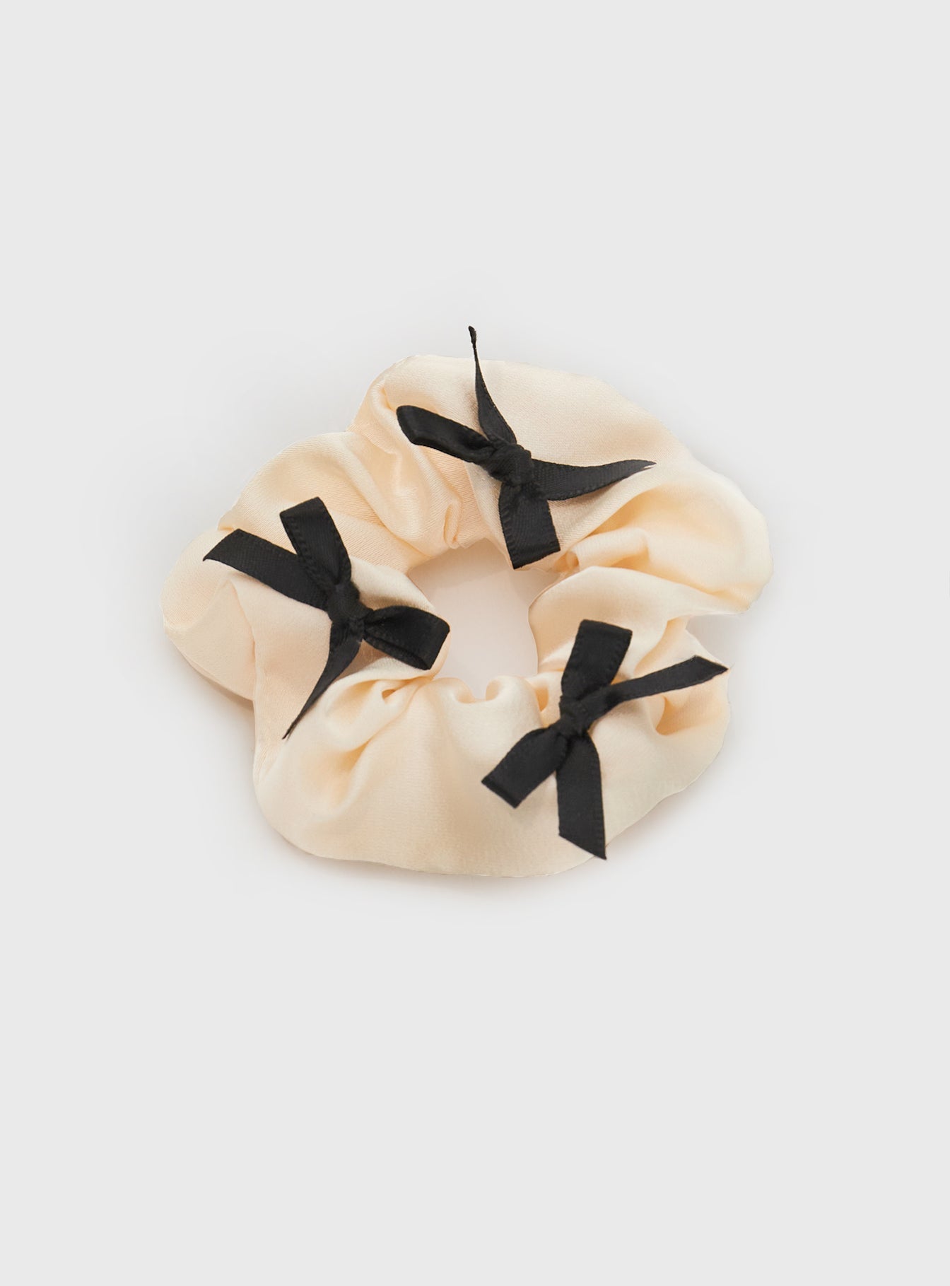 Mekhi Bow Scrunchie Cream