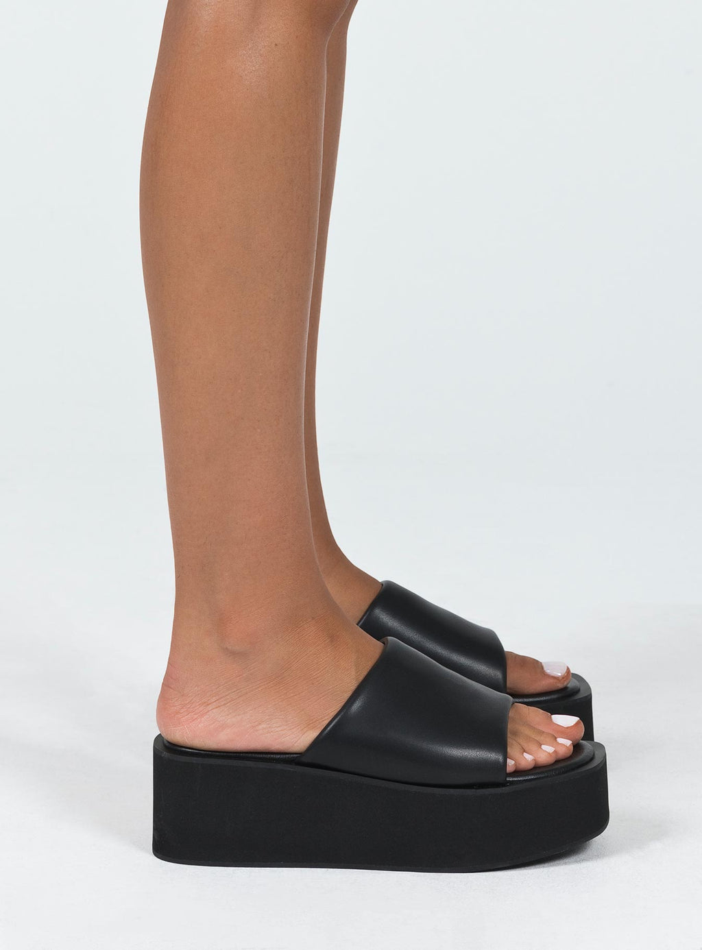 Hugo Flatforms Black