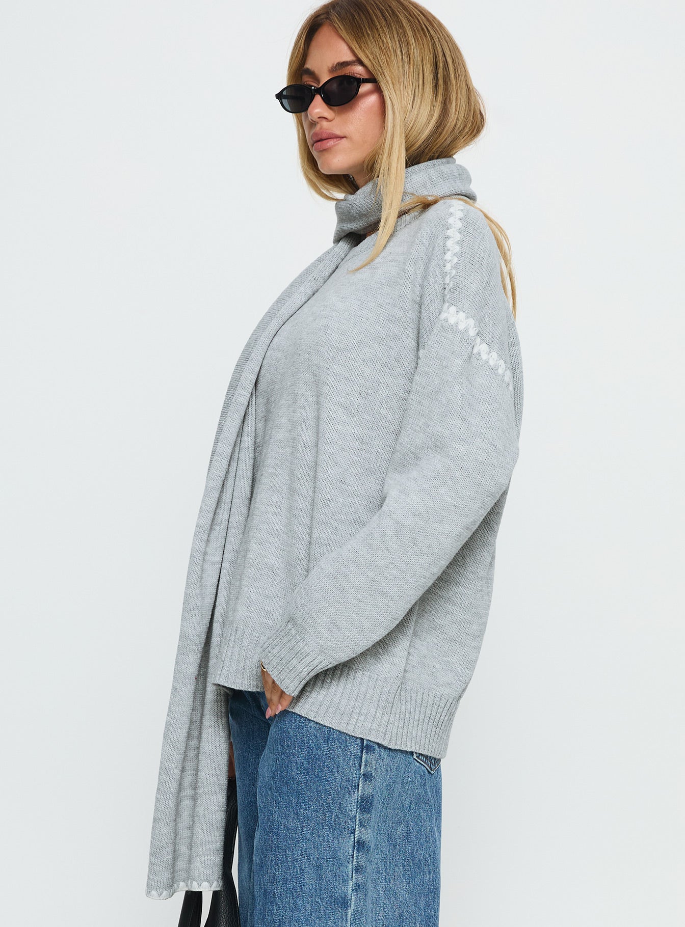 Keriana Contrast Stitch Knit Sweater Grey / White