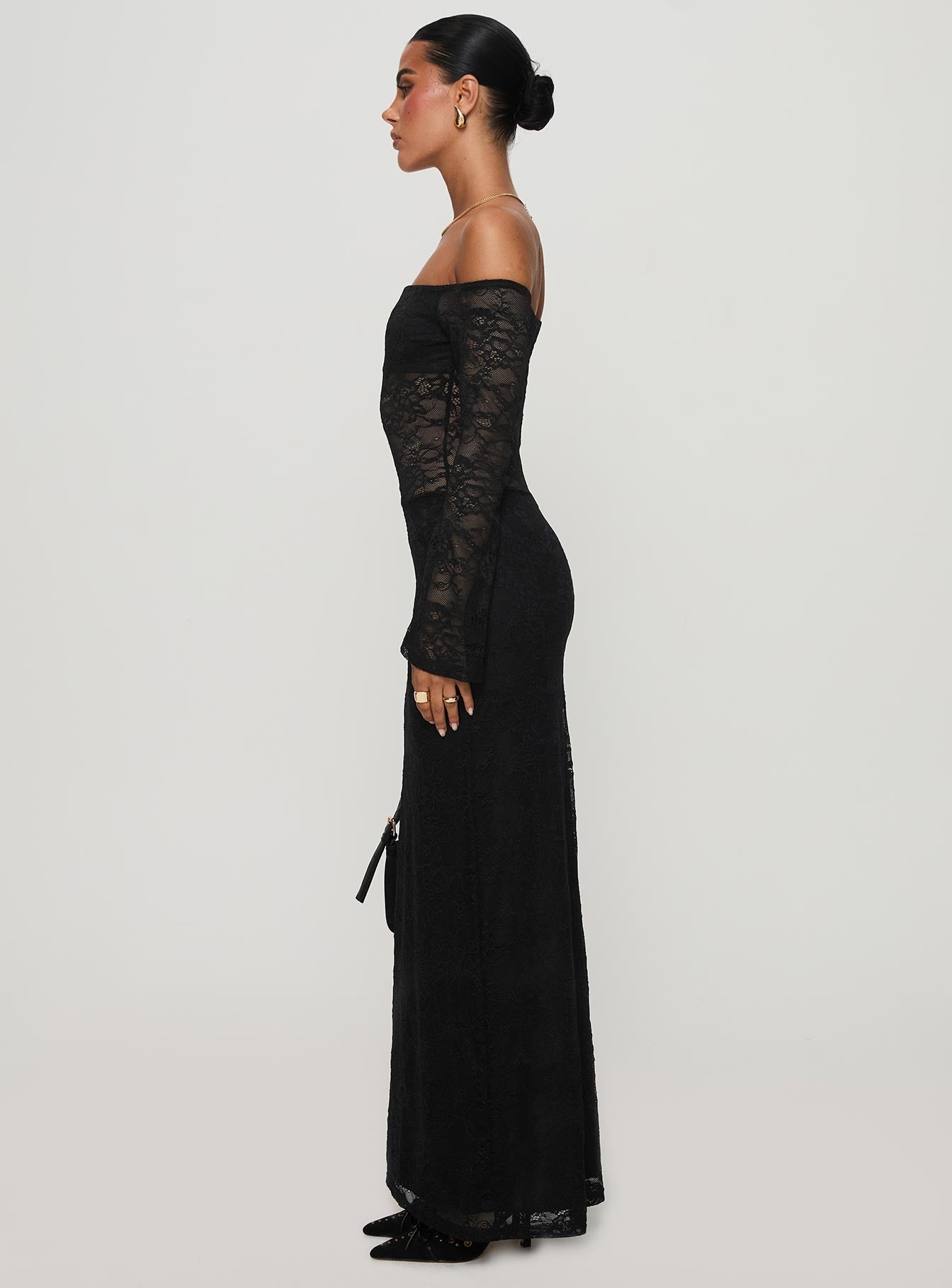 Pinot Grigio Long Sleeve Lace Maxi Dress Black