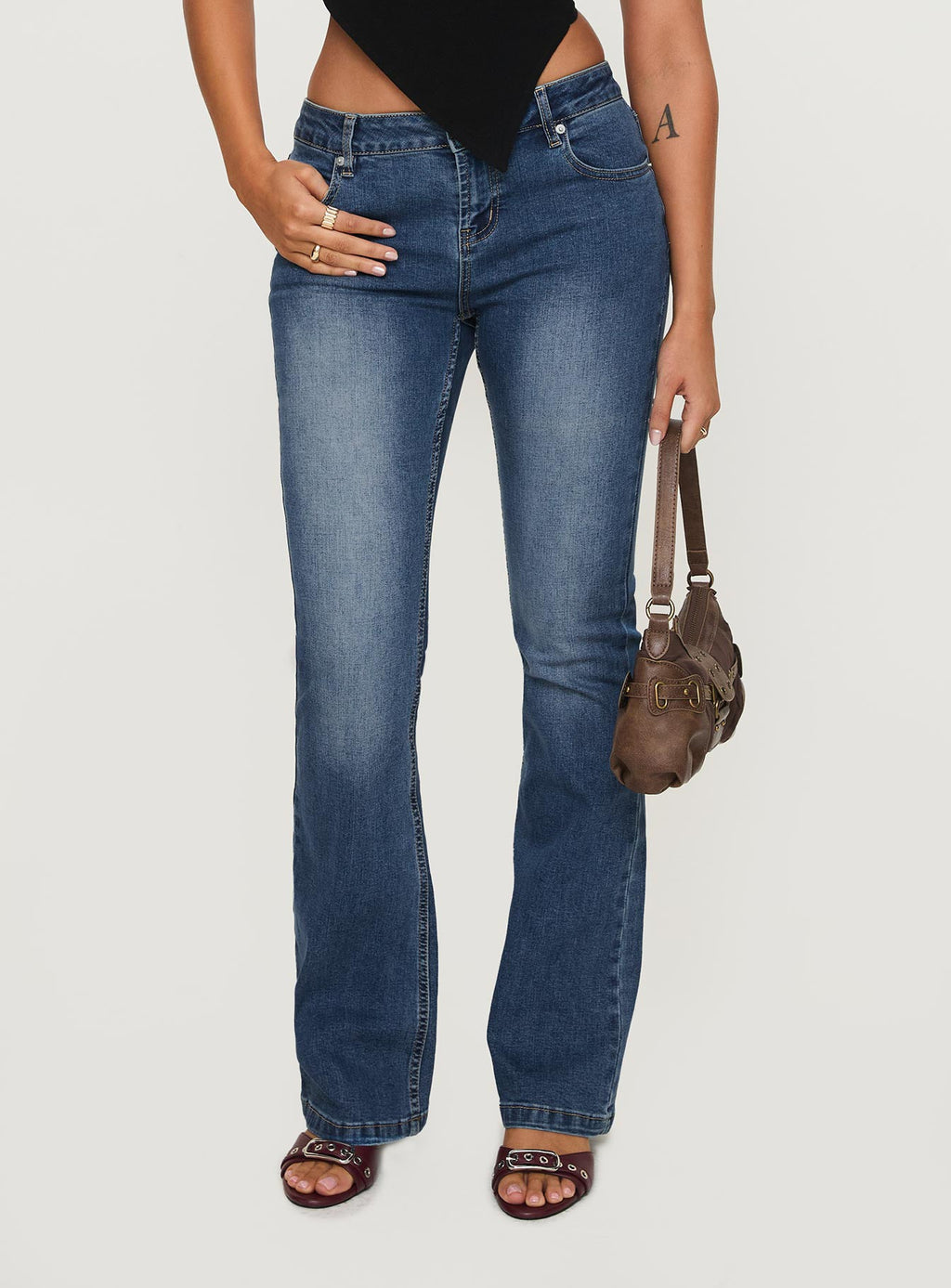 Bethany Low Rise Bootleg Jeans Mid Wash