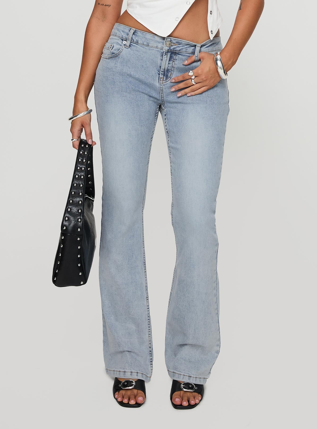 Bethany Low Rise Bootleg Jeans Light Wash