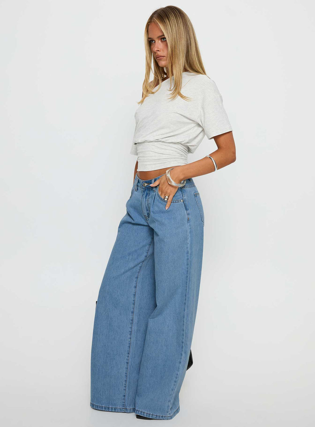 Supercut Low Rise Baggy Pleat Jeans Light Blue Wash