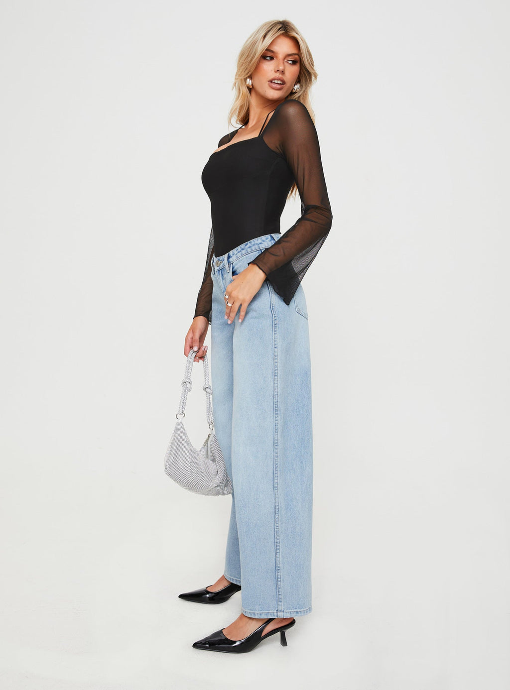 Maryanne Mid-rise Relaxed Jeans Light Wash