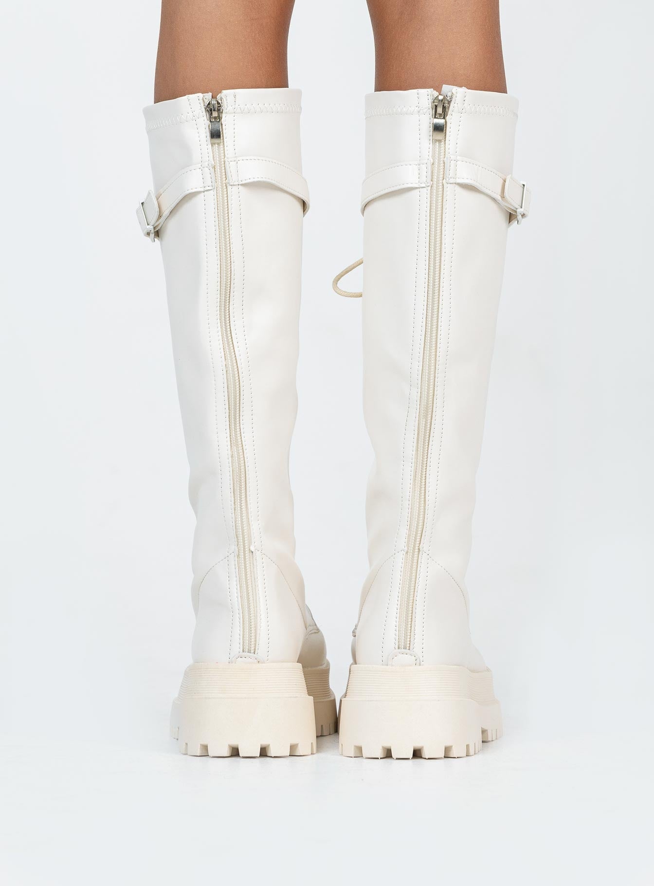 Fulton Lace Up Boots Cream