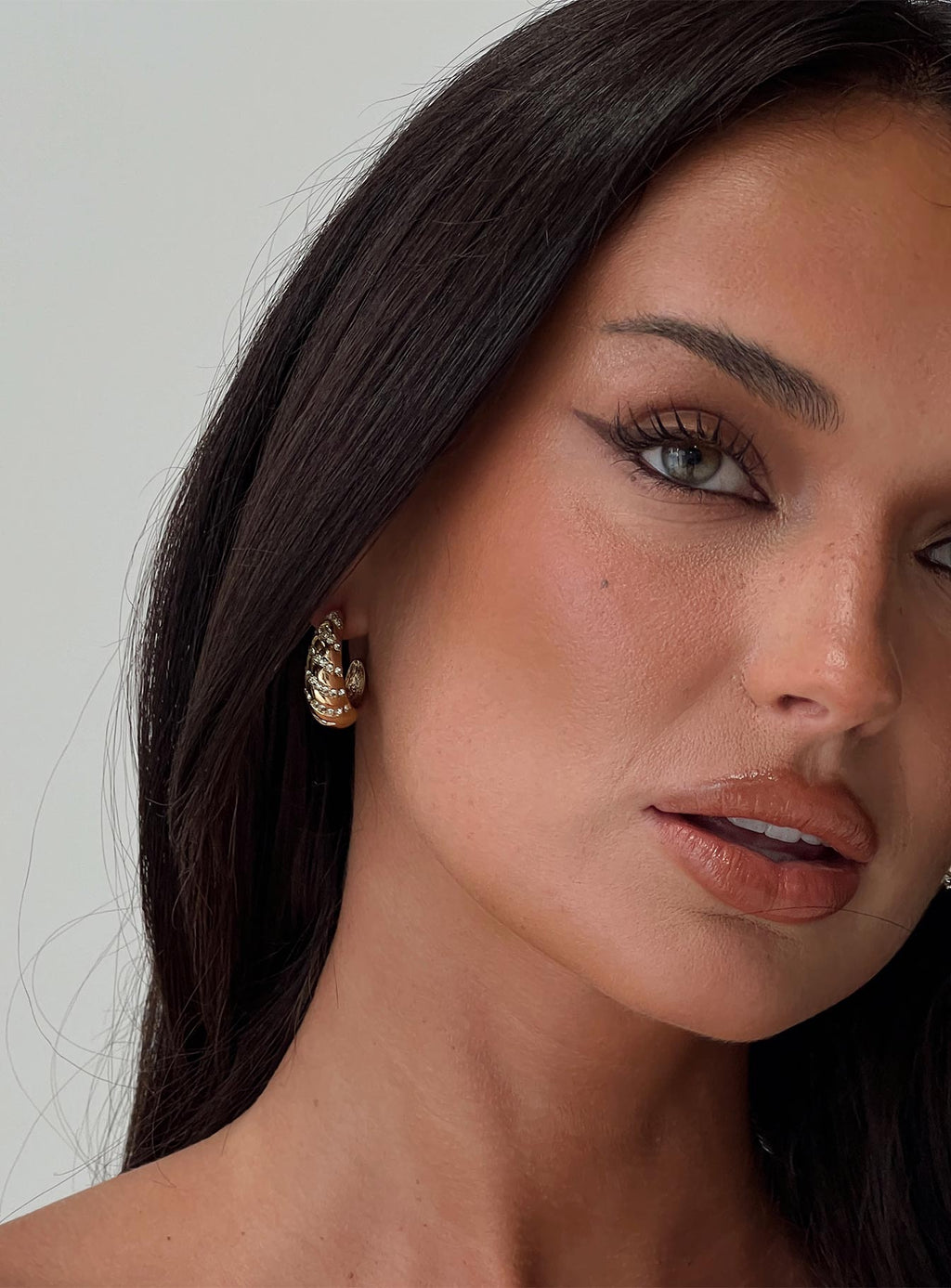 Daxtan Croissant Earrings Gold