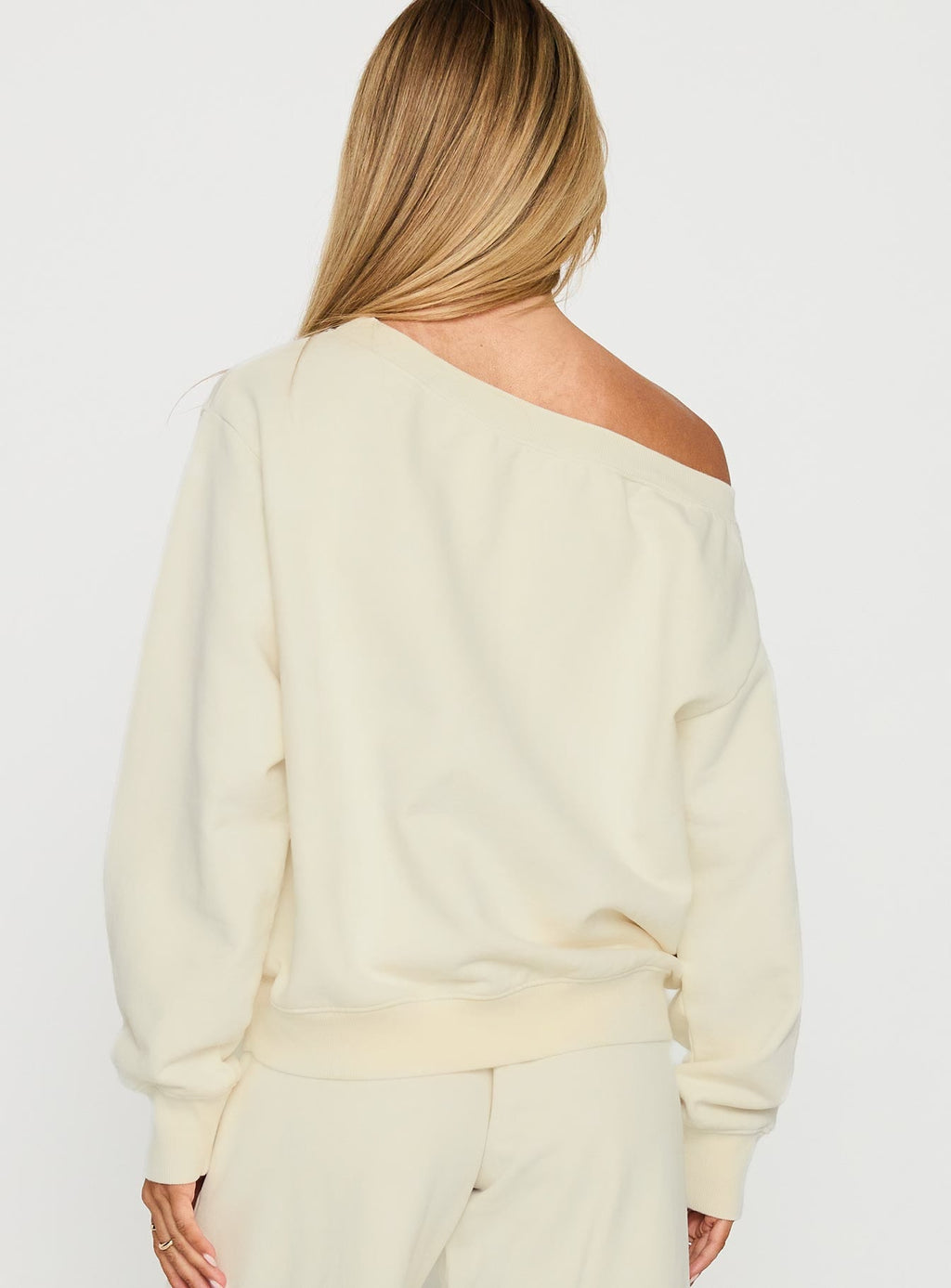 Wellness Off The Shoulder Jumper Washed White