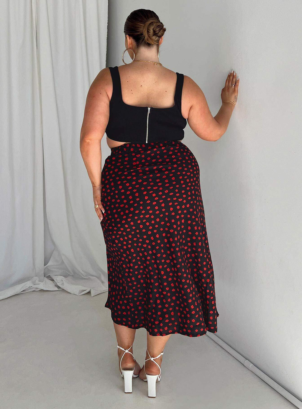 Mabel Midi Skirt Curve
