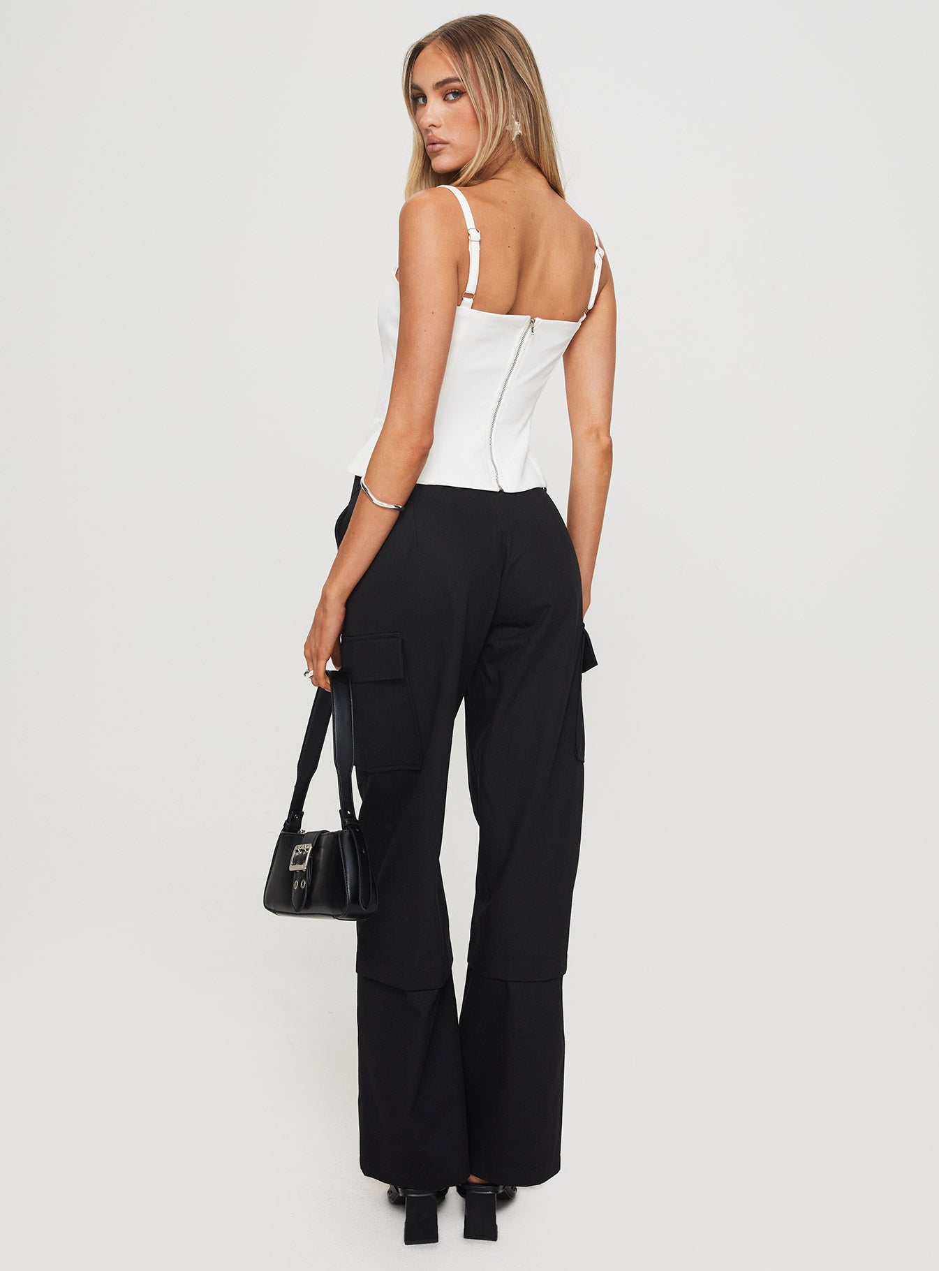 Raider Low Waist Cargo Pant Black