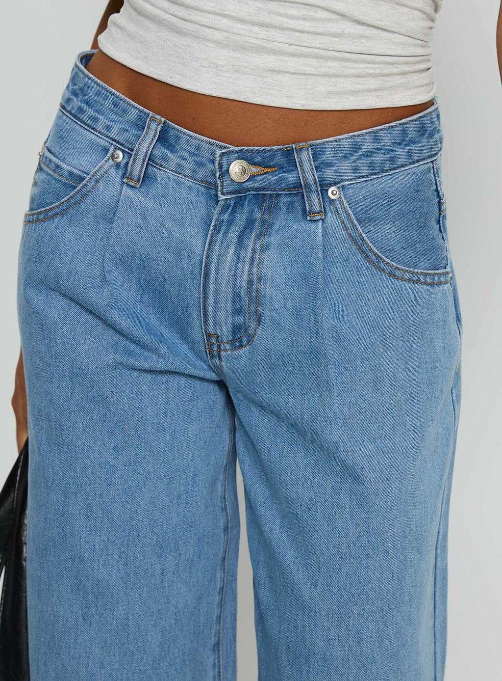 Supercut Low Rise Baggy Pleat Jeans Light Blue Wash