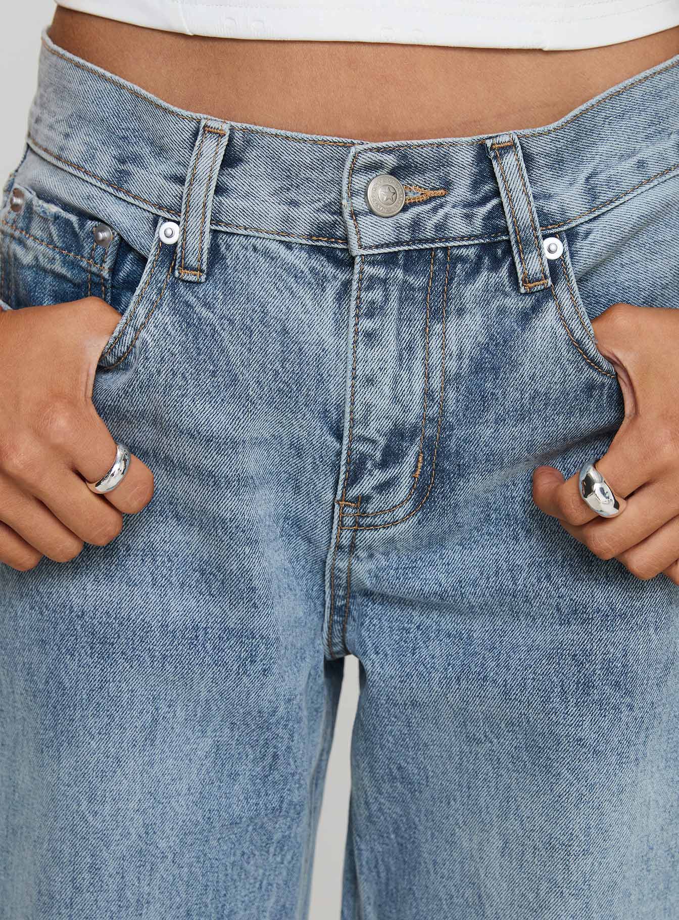 Anelli Low Rise Straight Leg Jeans Light Blue Wash