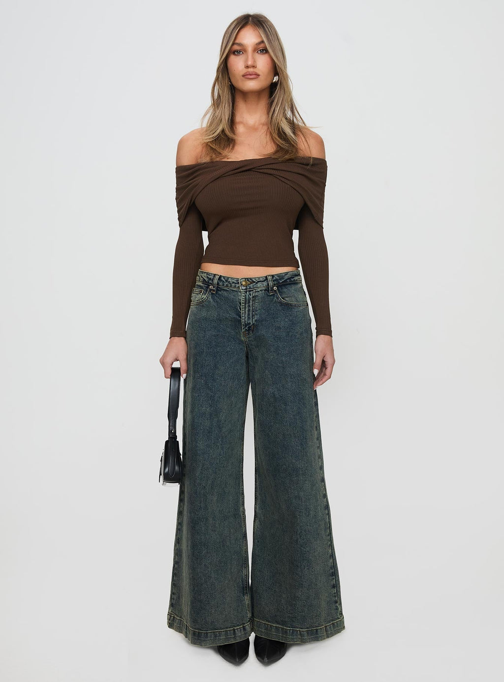 Ziggie Low Rise Baggy Jeans Antique Wash