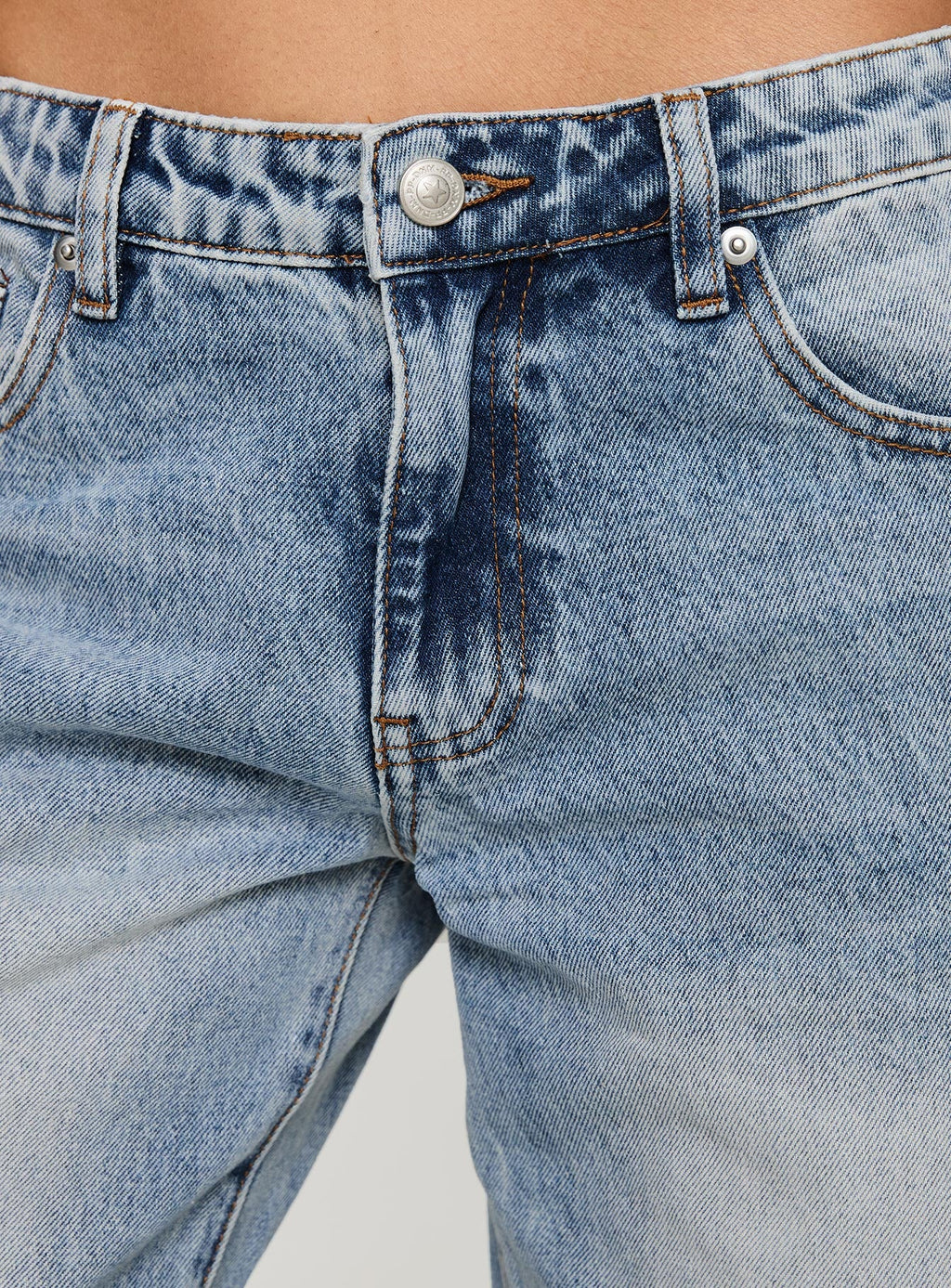 Ronine Low Rise Wide Leg Jeans Light Wash