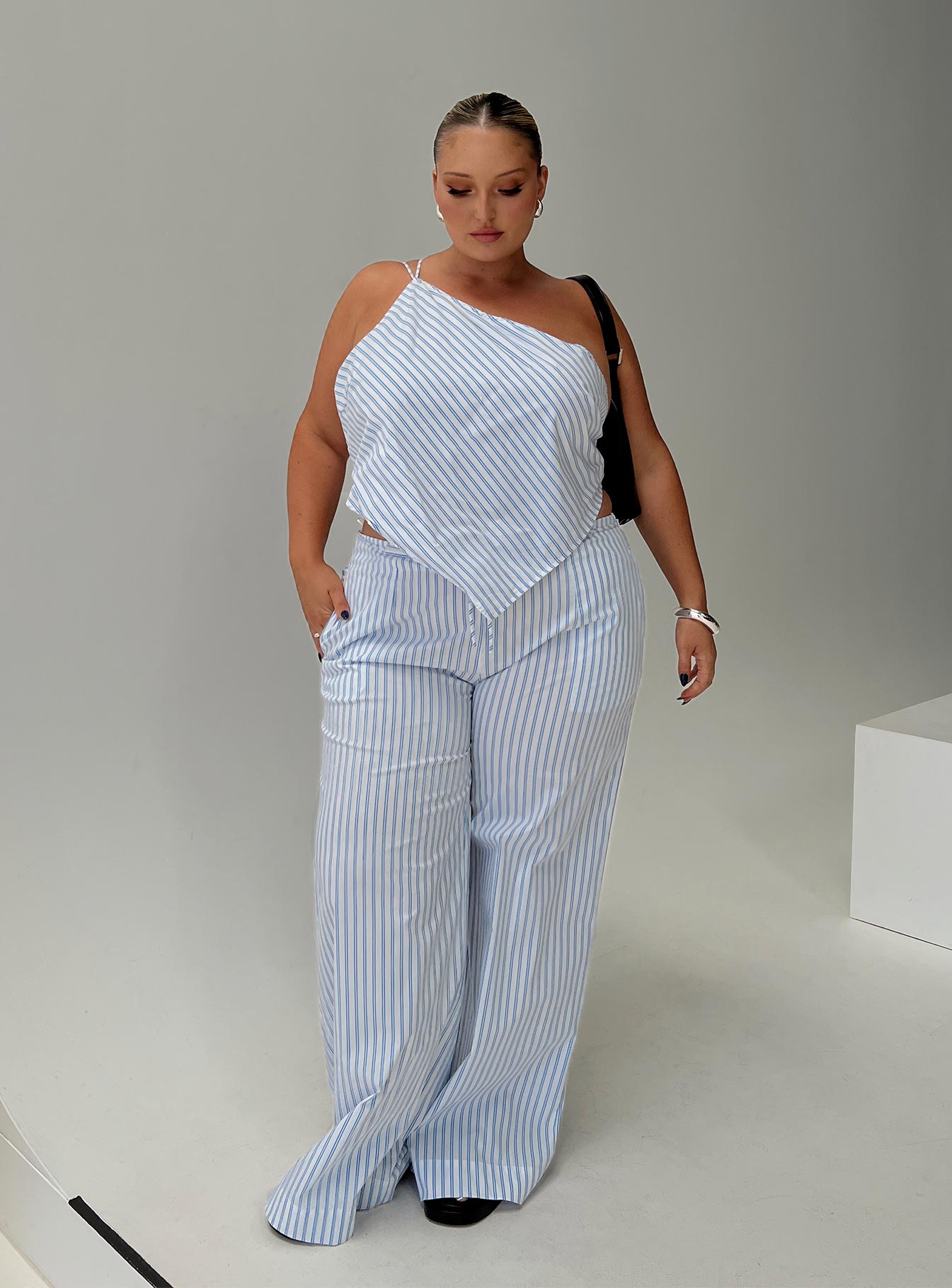 Collied Low Rise Pants Blue / White Stripe Curve