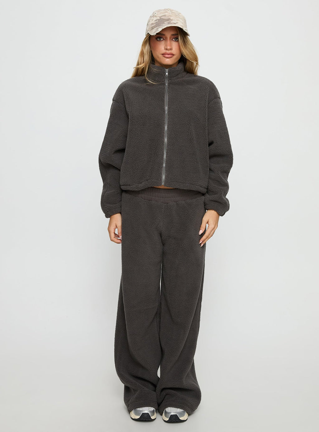 Siberia Fleece Track Pant Charcoal