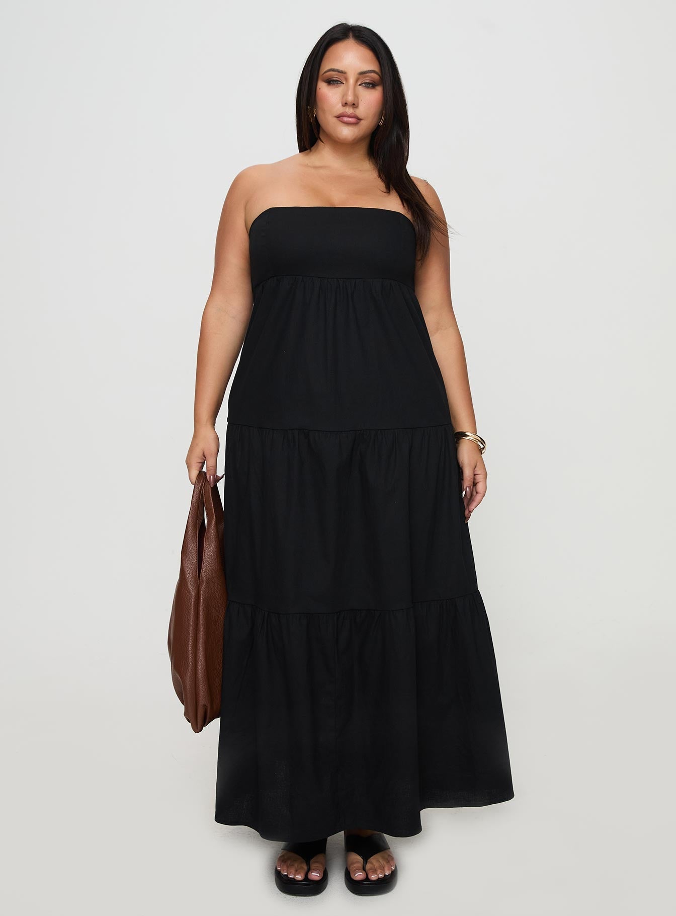 Osment Maxi Dress Black Curve