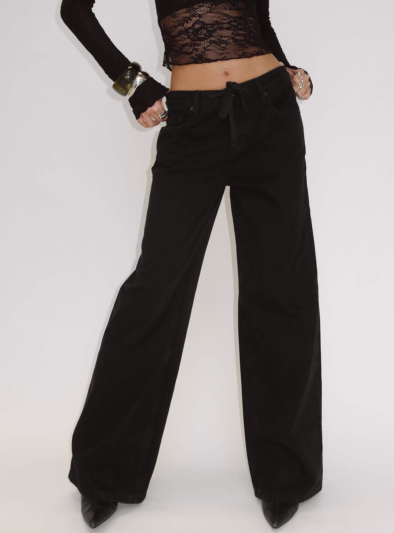 Mellowed Out Low Rise Straight Leg Jeans Washed Black