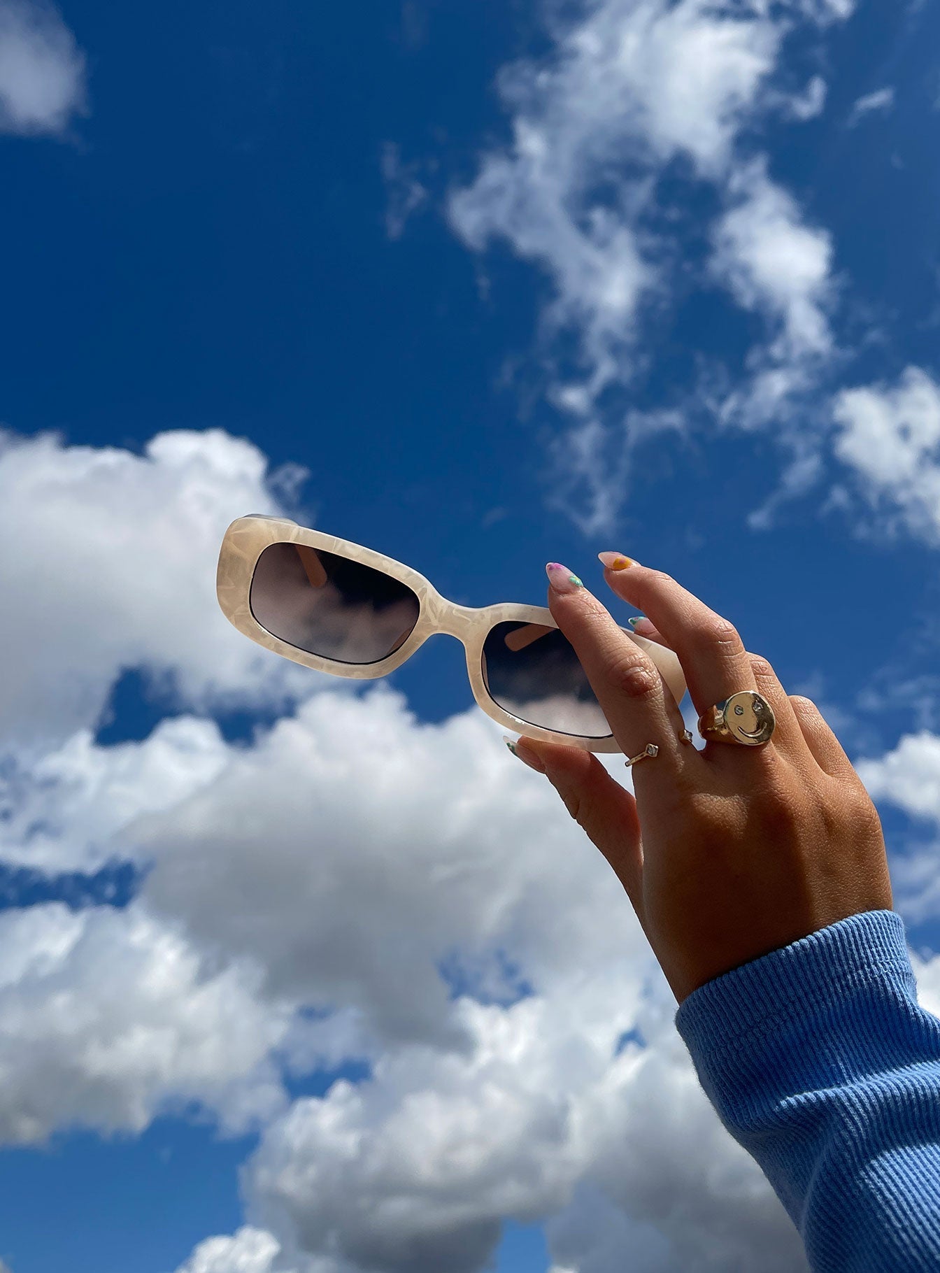 Creeper Sunglasses Pearl White