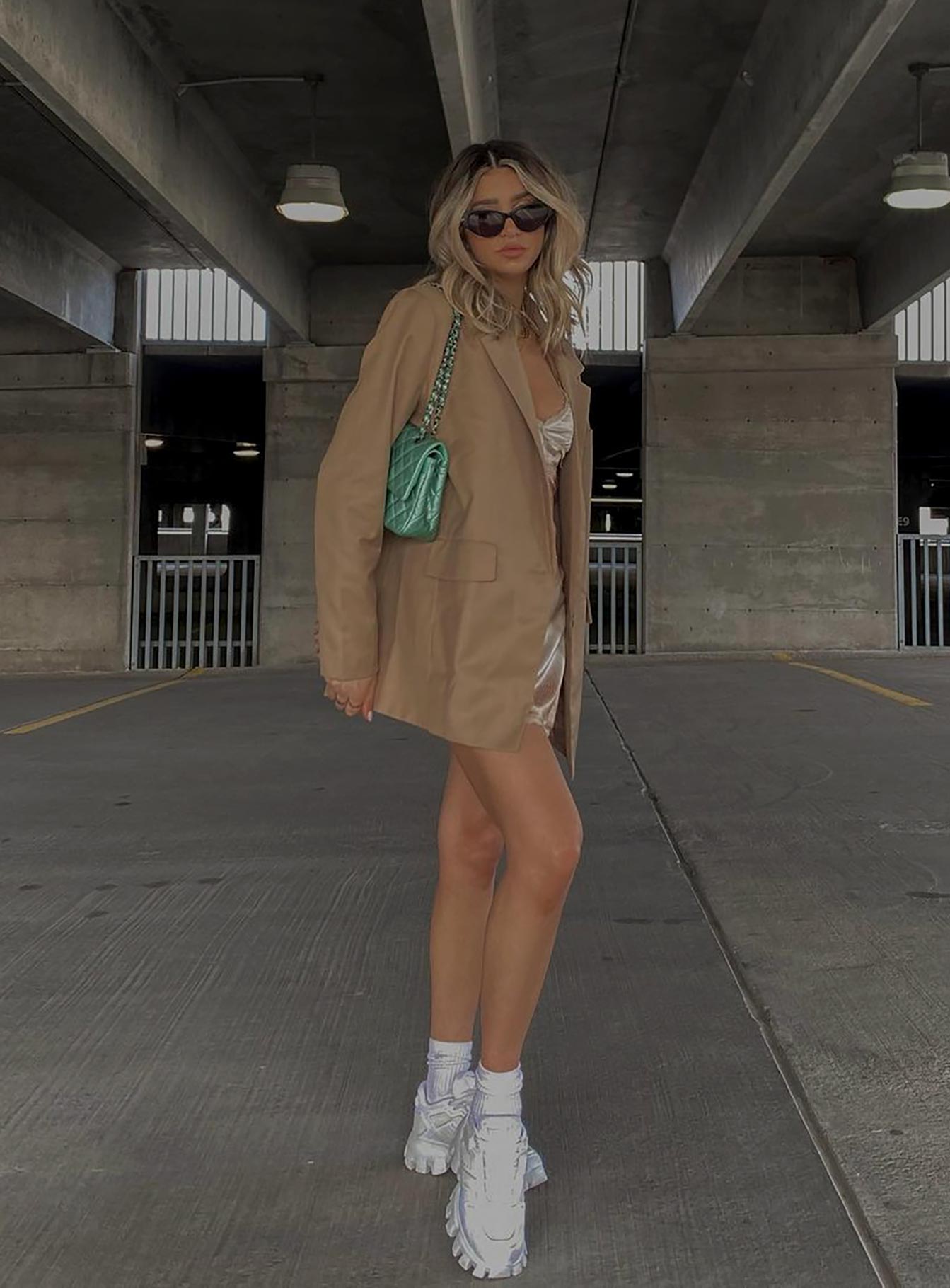 Welcome To The Jungle Blazer Beige